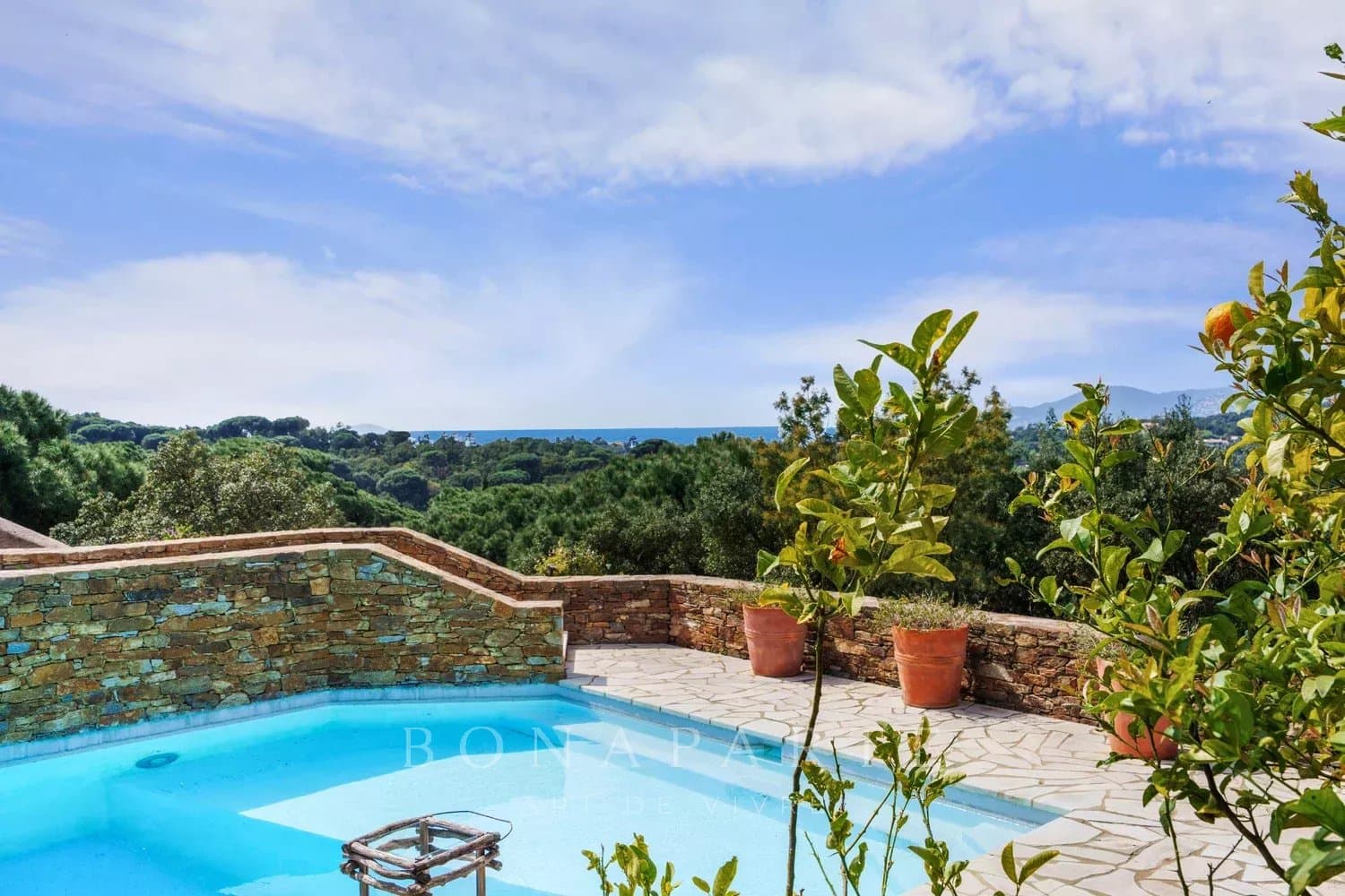 Un havre de paix avec vue mer, à réinventer – La Croix-Valmer