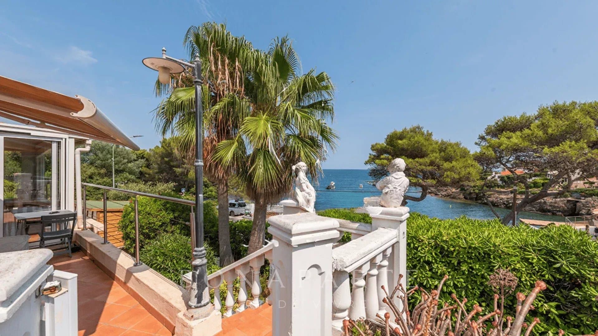 VILLA VUE MER PANORAMIQUE À 10 MÈTRES DE LA PLAGE