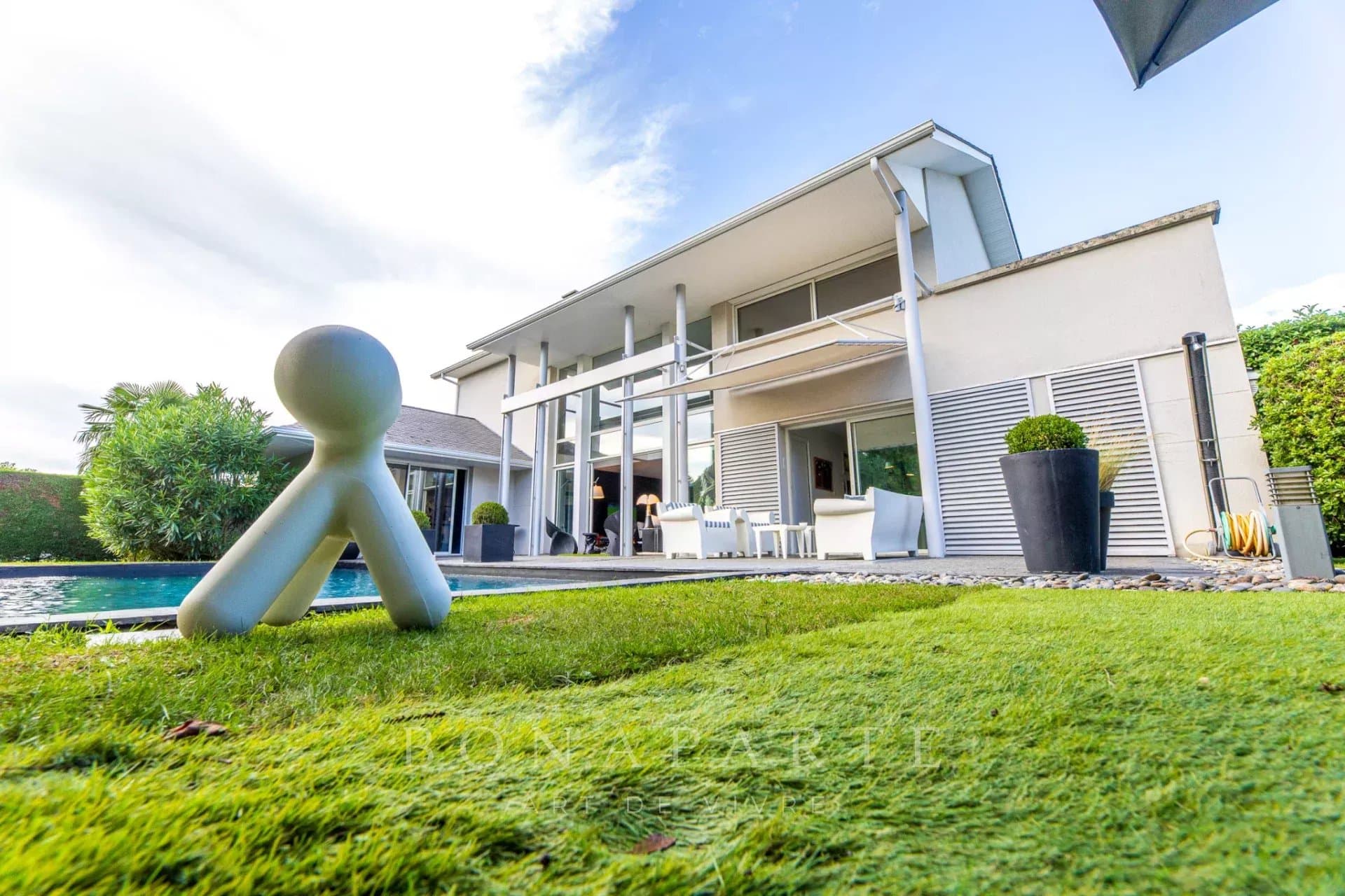 Haut d'Idron - Architect-designed house, light & pure lines