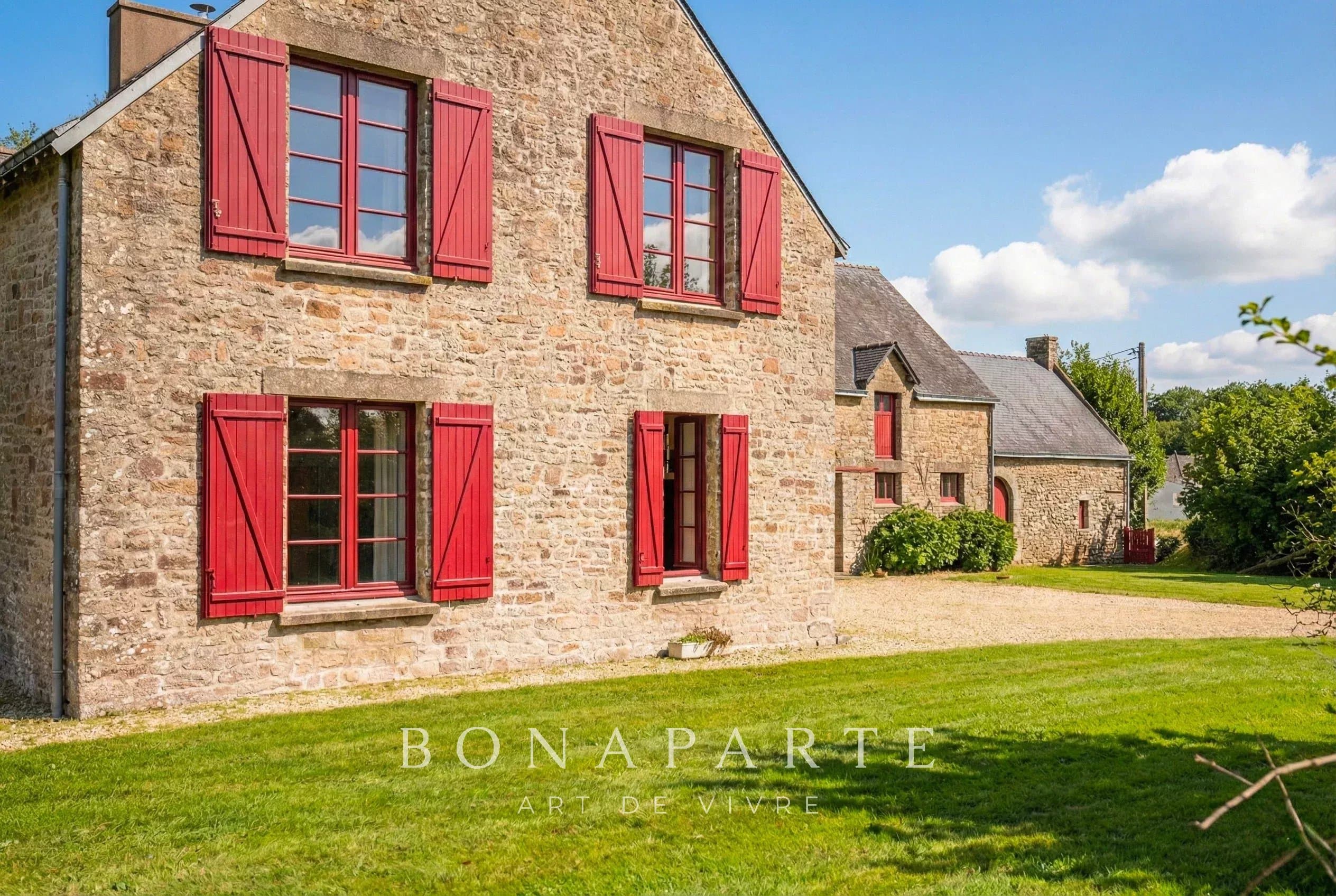 Ancienne ferme bretonne en pierre avec dépendances – Fort potentiel patrimonial, secteur Auray