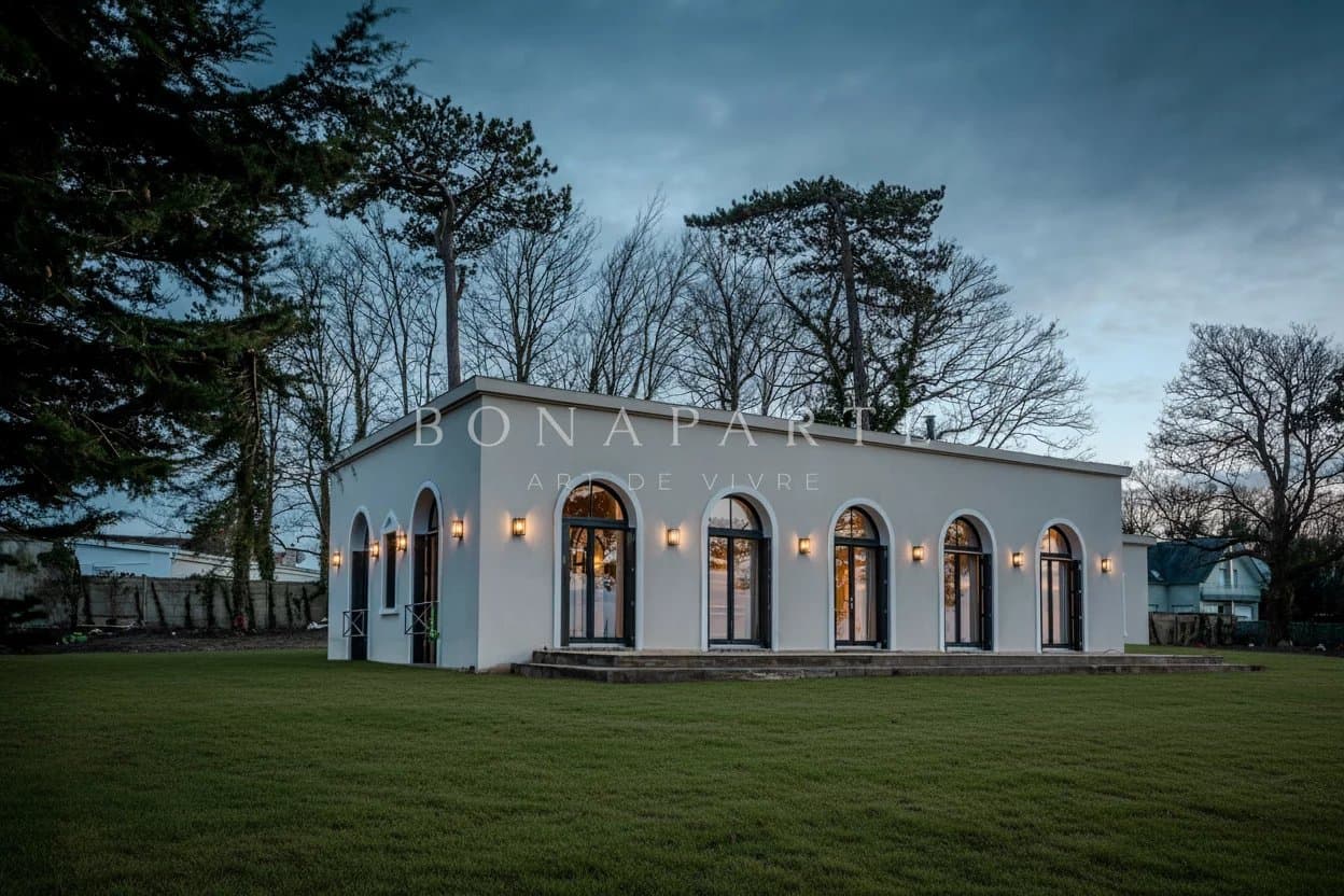 Fully renovated villa with sea view