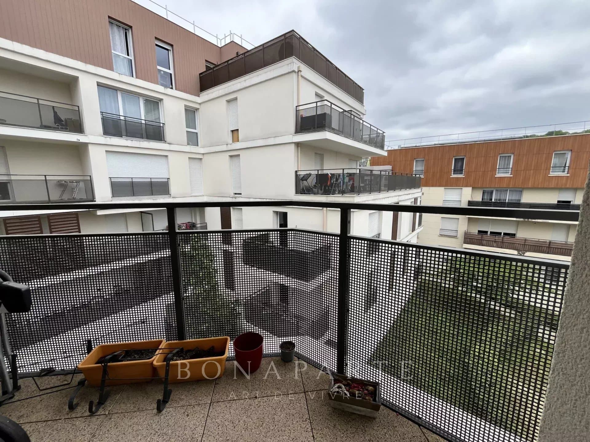 FONTENAY-LE-FLEURY- APPARTEMENT 3 PIECES de 61M²