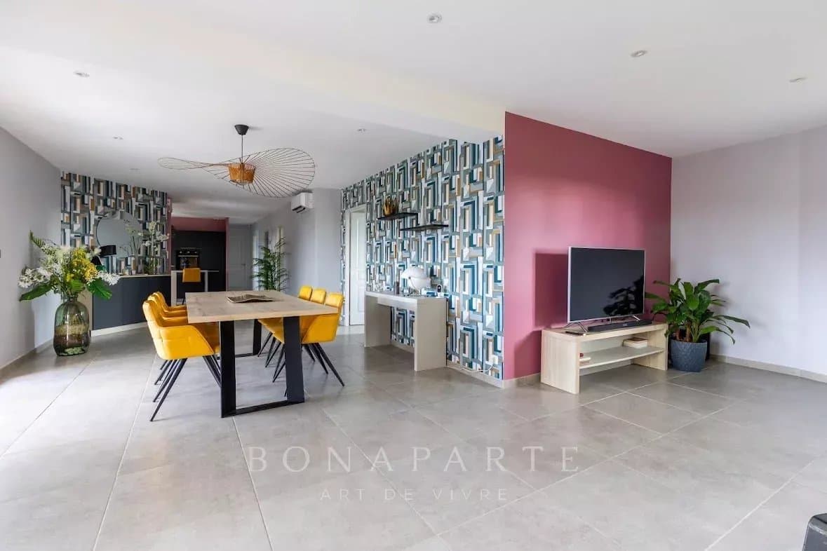 Maison 7 pièces 212 m²