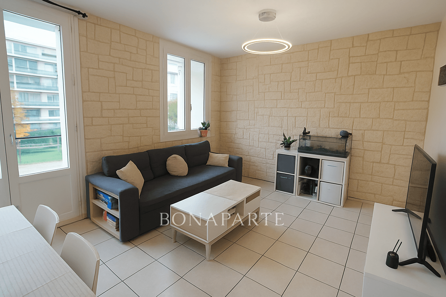 Appartement spacieux et lumineux avec balcons et cave