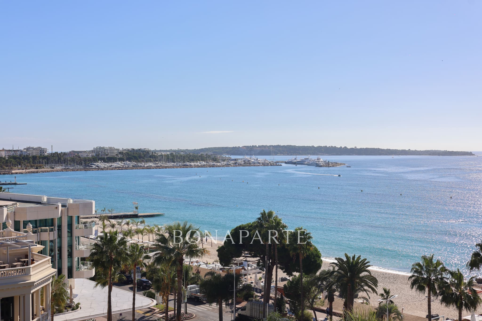 In the heart of the Croisette - Grand Hotel - Magnificent 3-