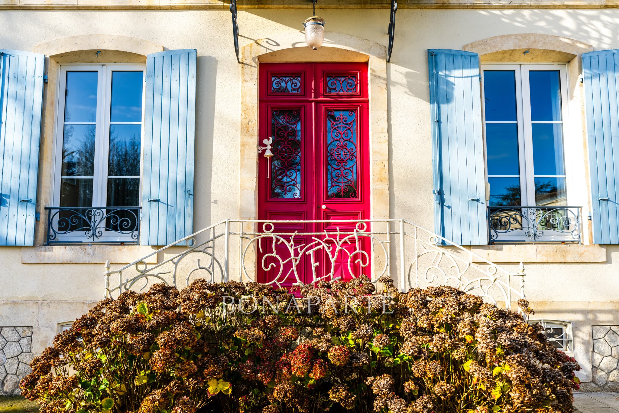 Propriété d'exception : Élégante maison de maître avec dépen