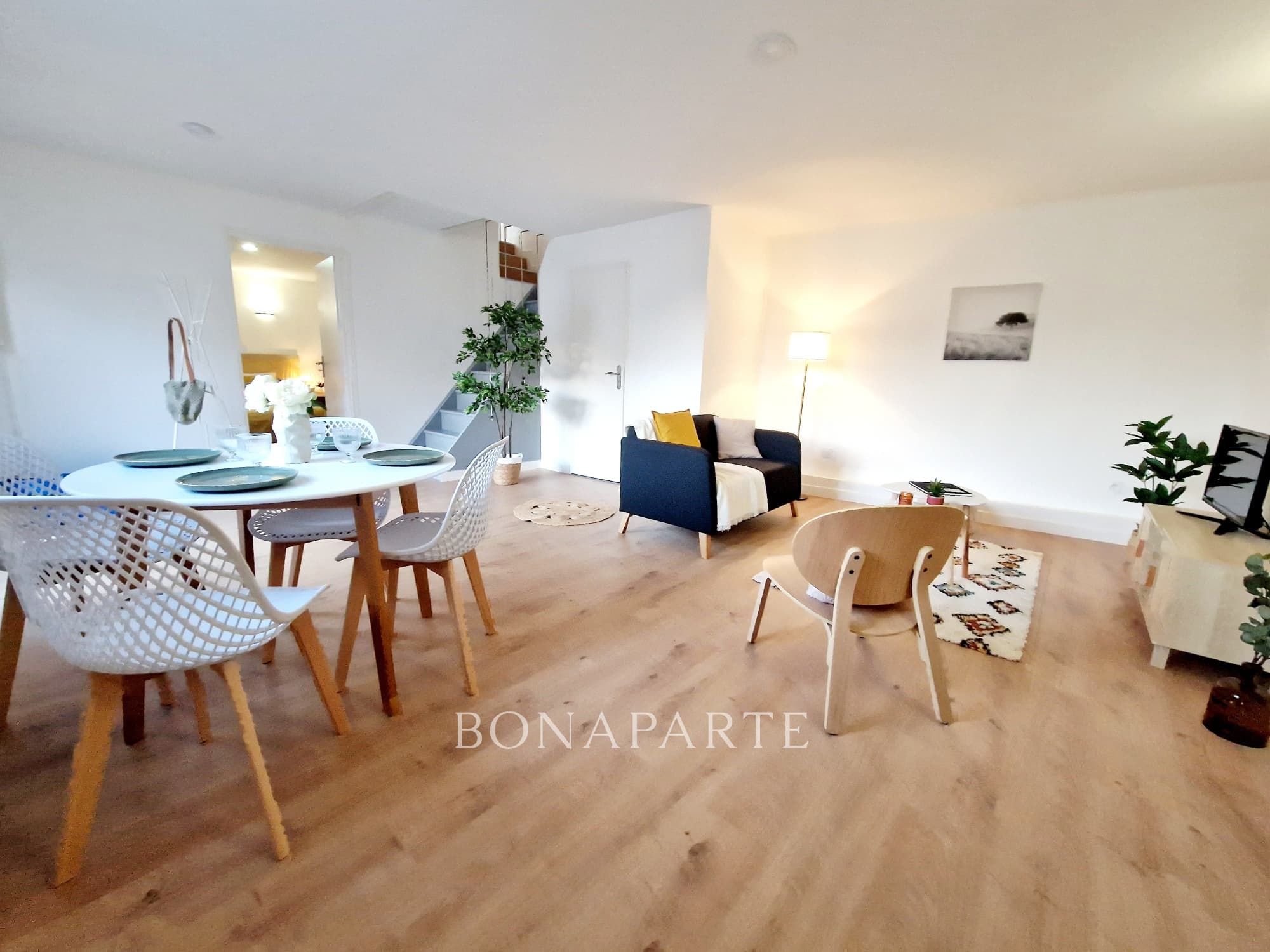 TRIANGLE D'OR/ PAVILLON RENOVE 4 CHAMBRES/ 600M DE LA PLAGE