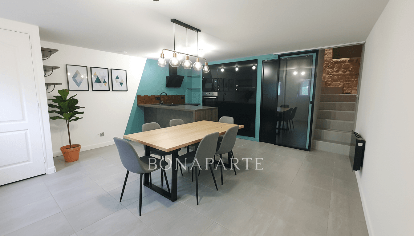 Jolie maison de bourg rénovée avec terrasse et grand jardin