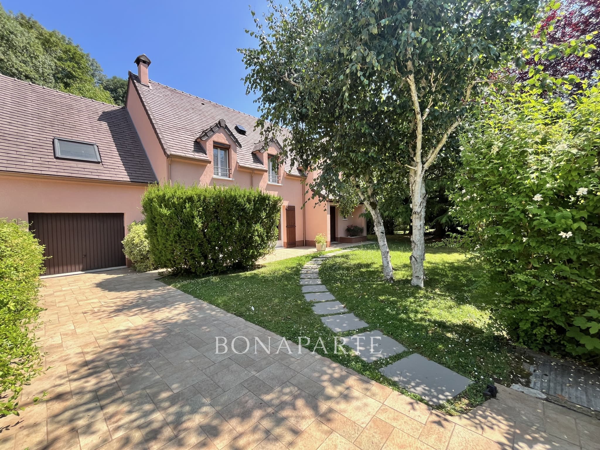 GUERMANTES (77600) - Maison individuelle et familiale -