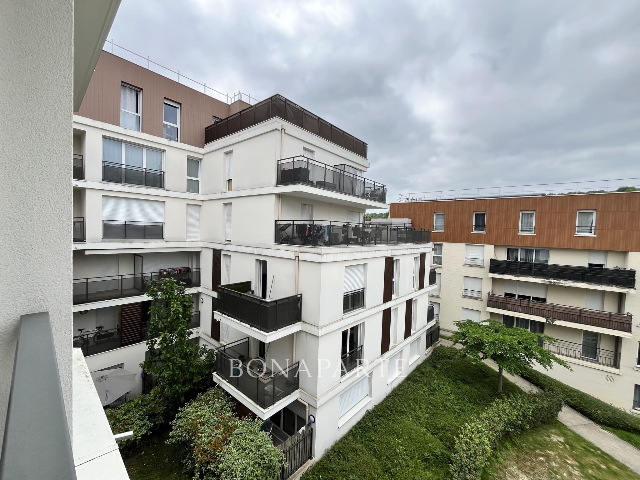 VENDU LOUE - Appartement F3 - Fontenay-le-Fleury - Résidence