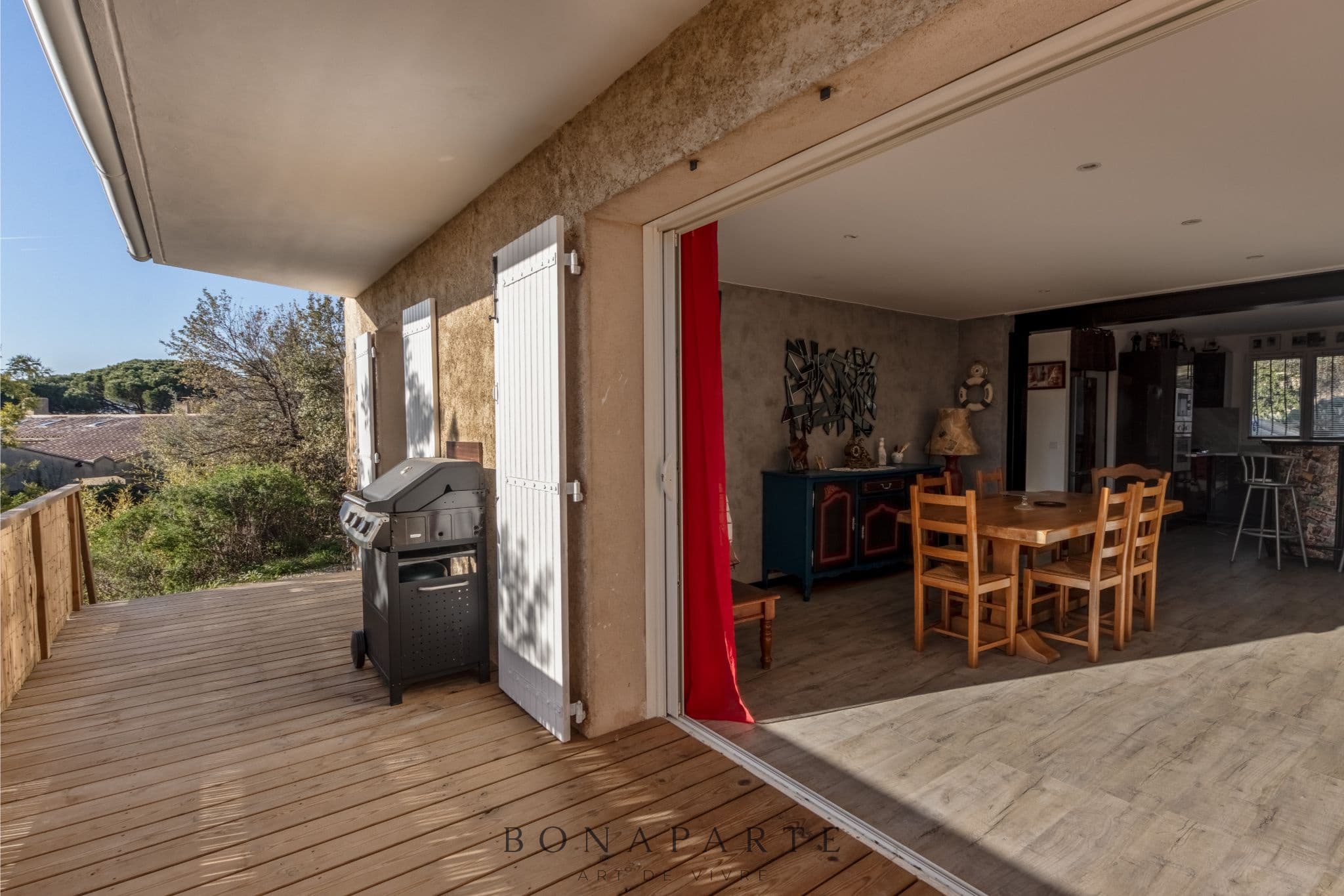 À vendre appartement 2 chambres avec terrasse à quelques min