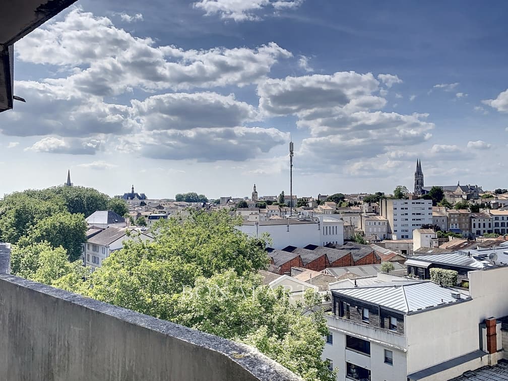 Appartement lumineux dans un environnement préservé place de