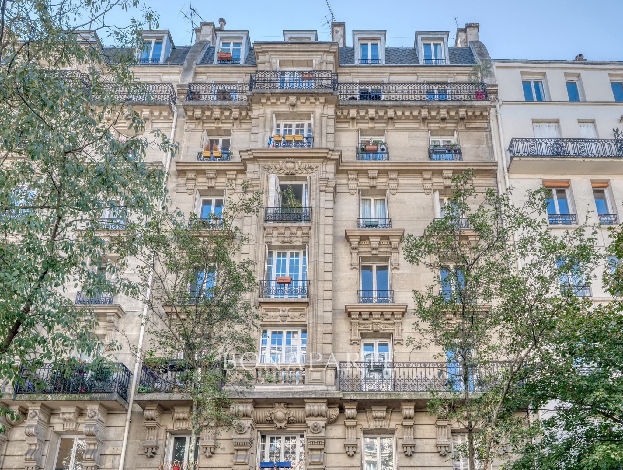 Charmant 2-3 pièces traversant Jules Joffrin