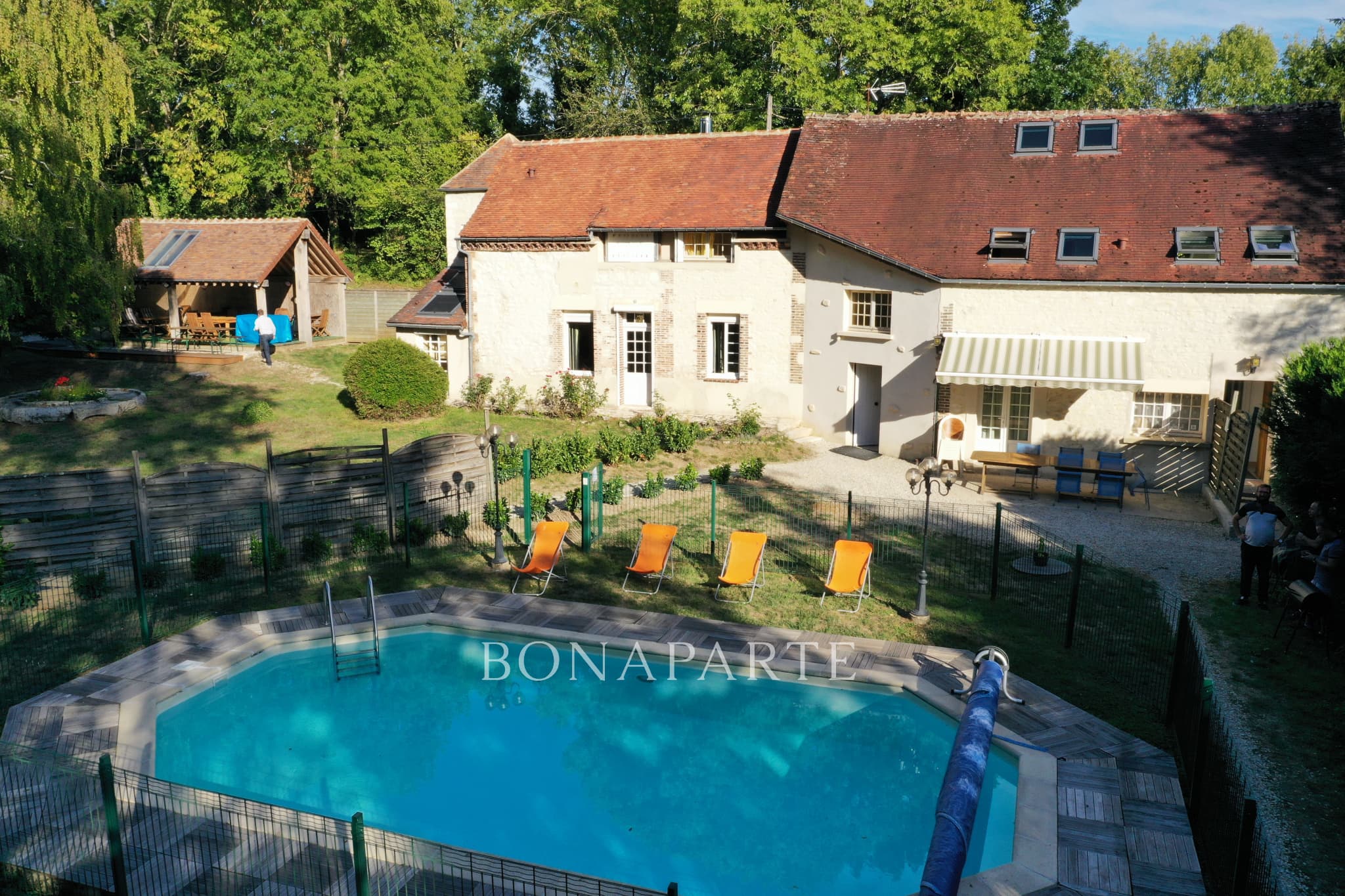 Ensemble immobilier : gîtes / chambres d'hôtes