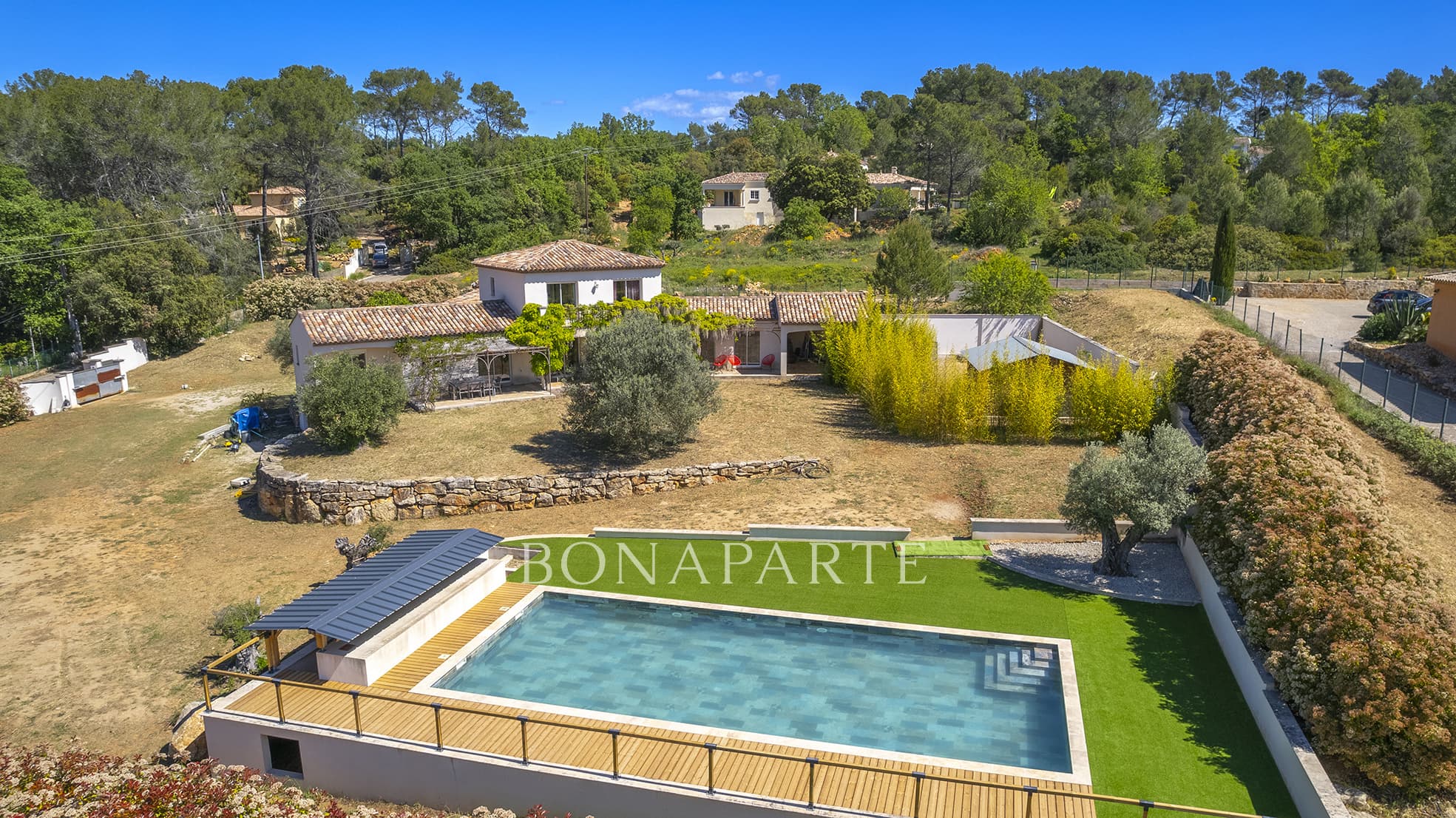 Villa de maçon, traditionnelle, de 230m2 habitables, sur un