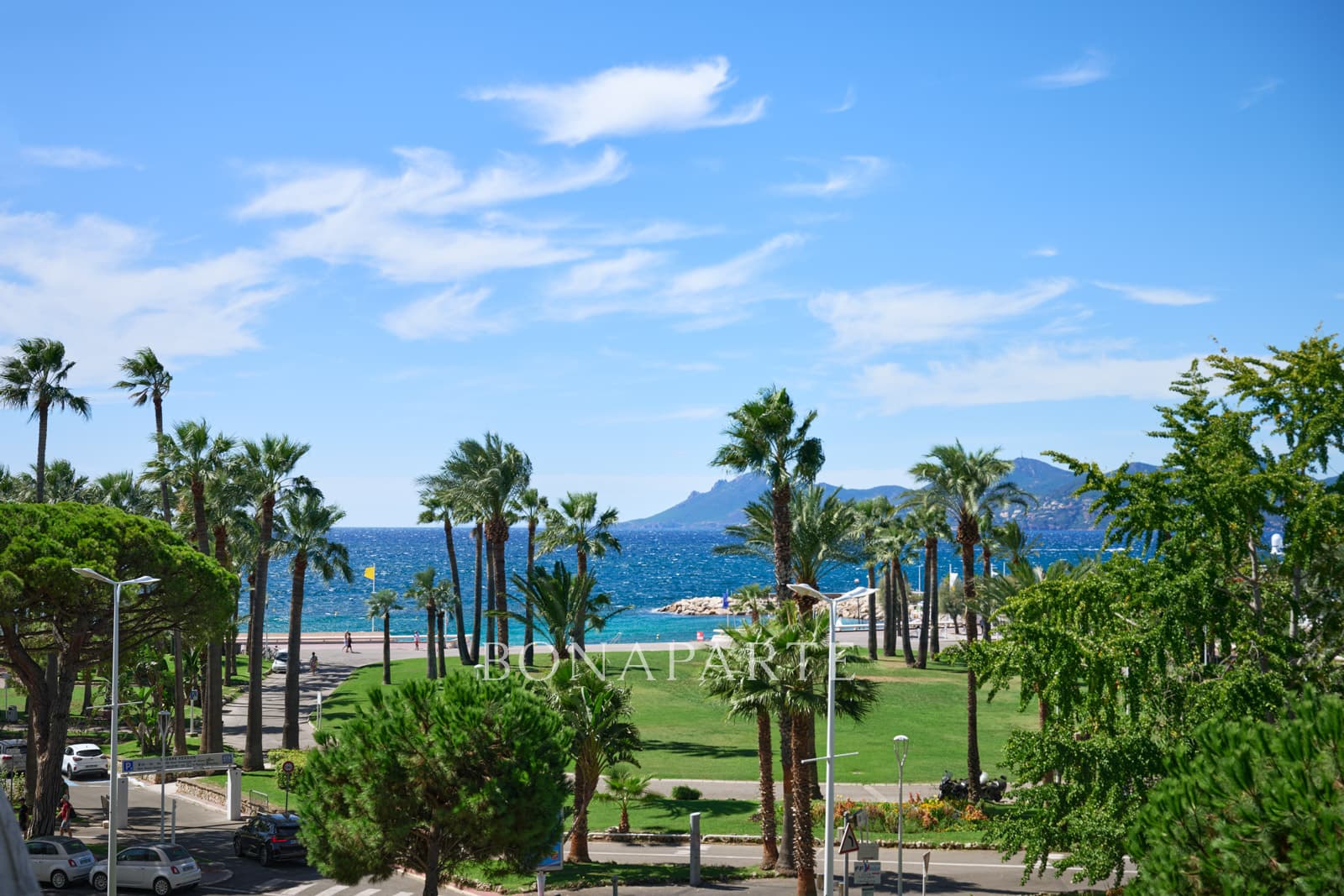 Appartement 161 m2 Cannes Croisette Palm Beach Vue me