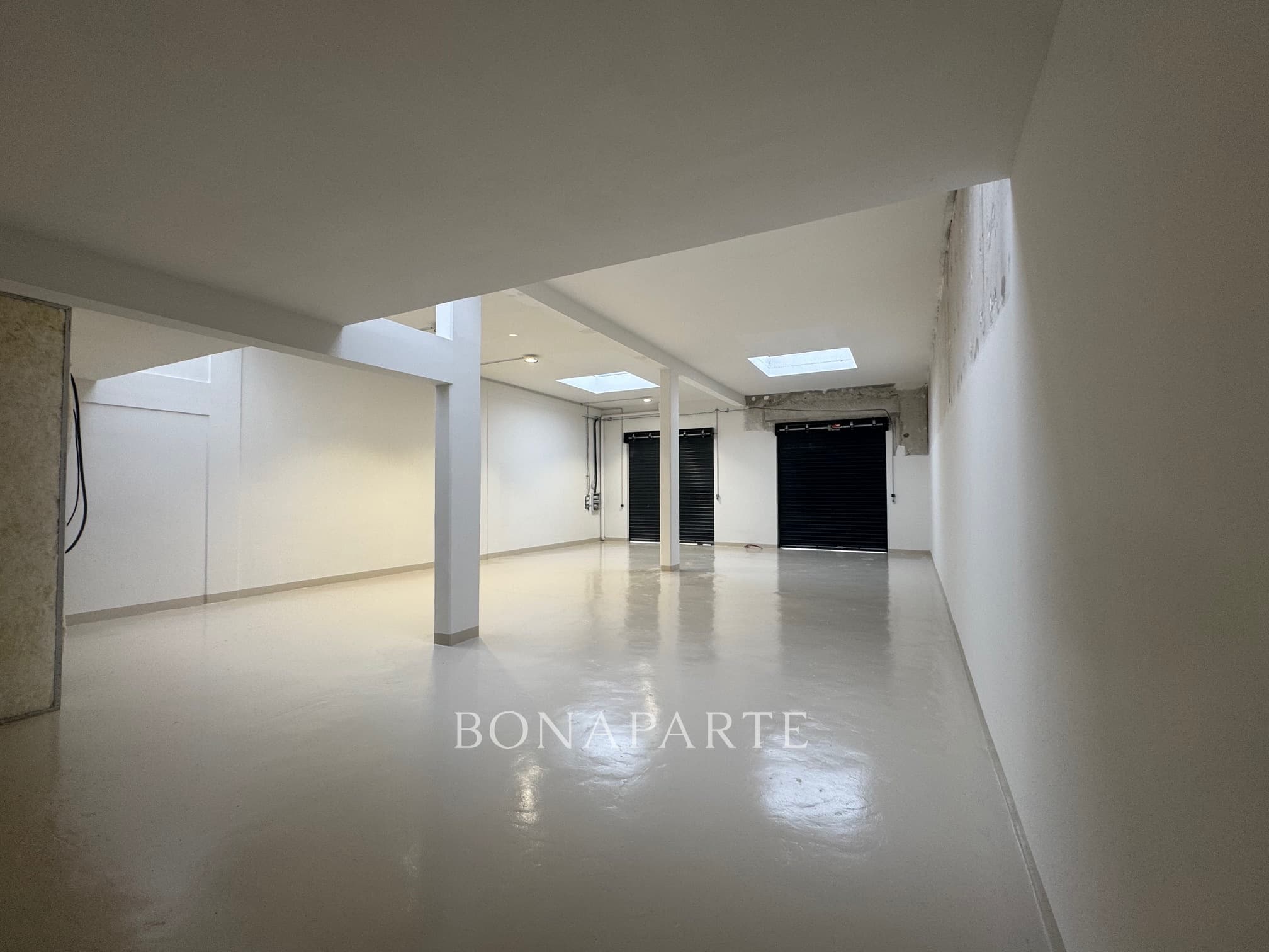 150m2 activity room, divisible into 75m2 units