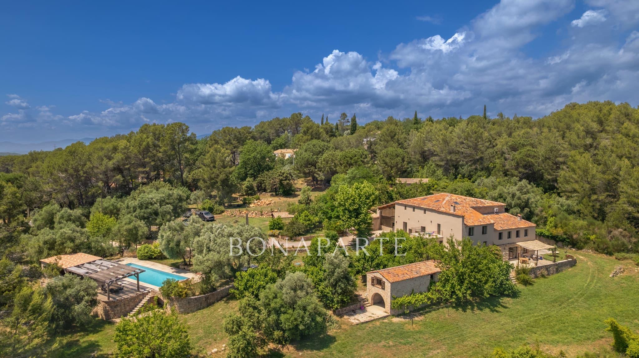 RARE: Superb stone property with a total surface area of ove