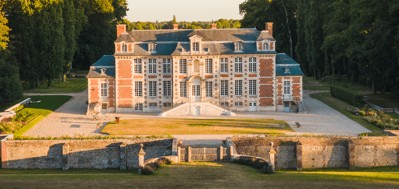Demeure normande avec dépendances et parc