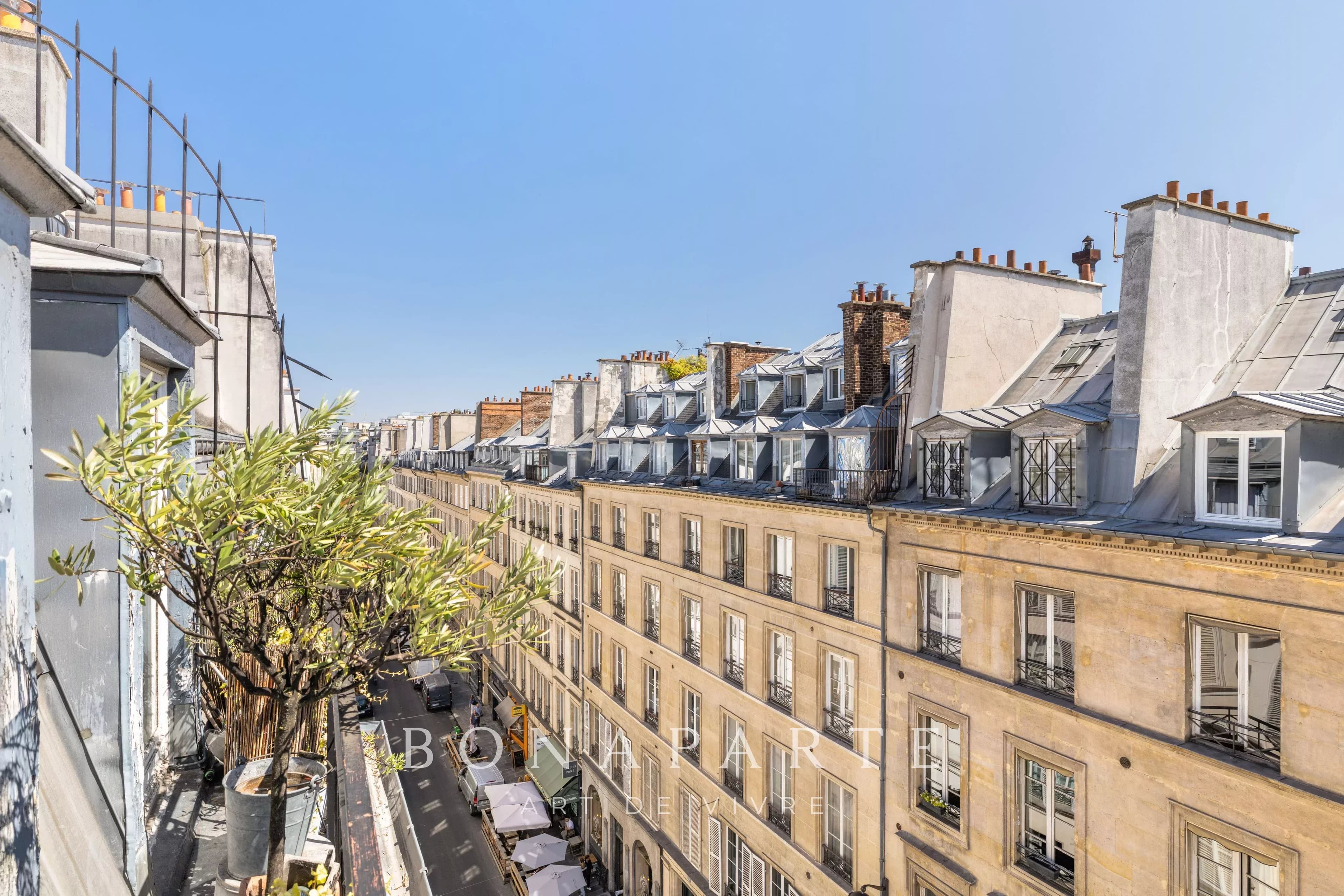 Paris 8ᵉ – Madeleine | Appartement 5 pièces avec balcon - Photo 3