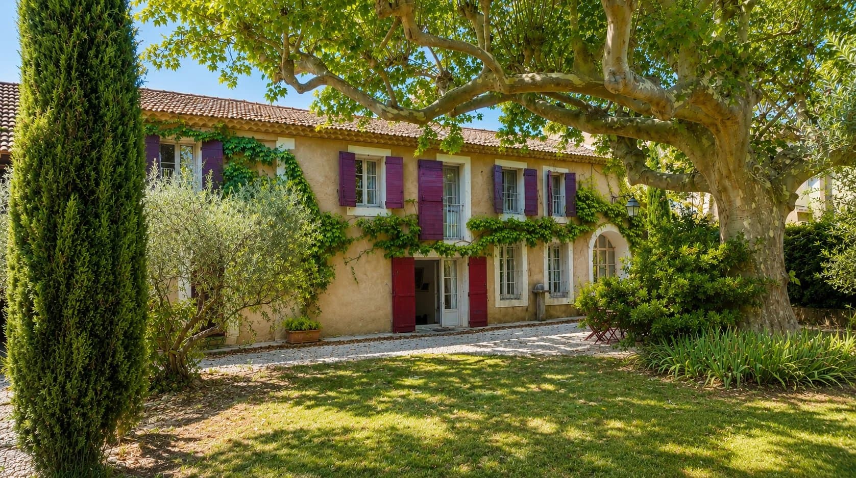 MAS PROVENÇAL DE CARACTÈRE AUX PORTES DE SAINT-RÉMY-DE-PROVENCE