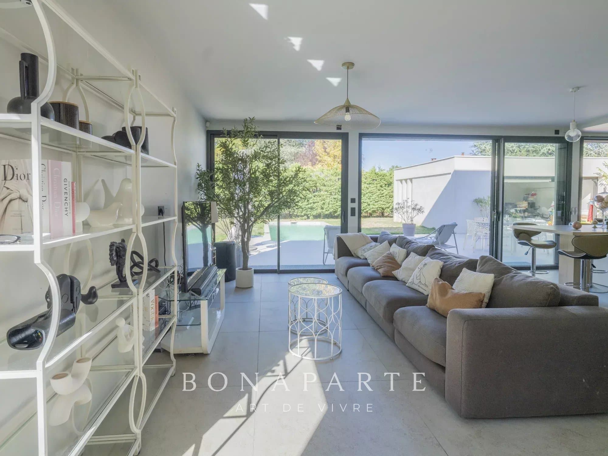 DOMMARTIN - CENTRE VILLAGE - MAISON CONTEMPORAINE AVEC PISCINE - Photo 5