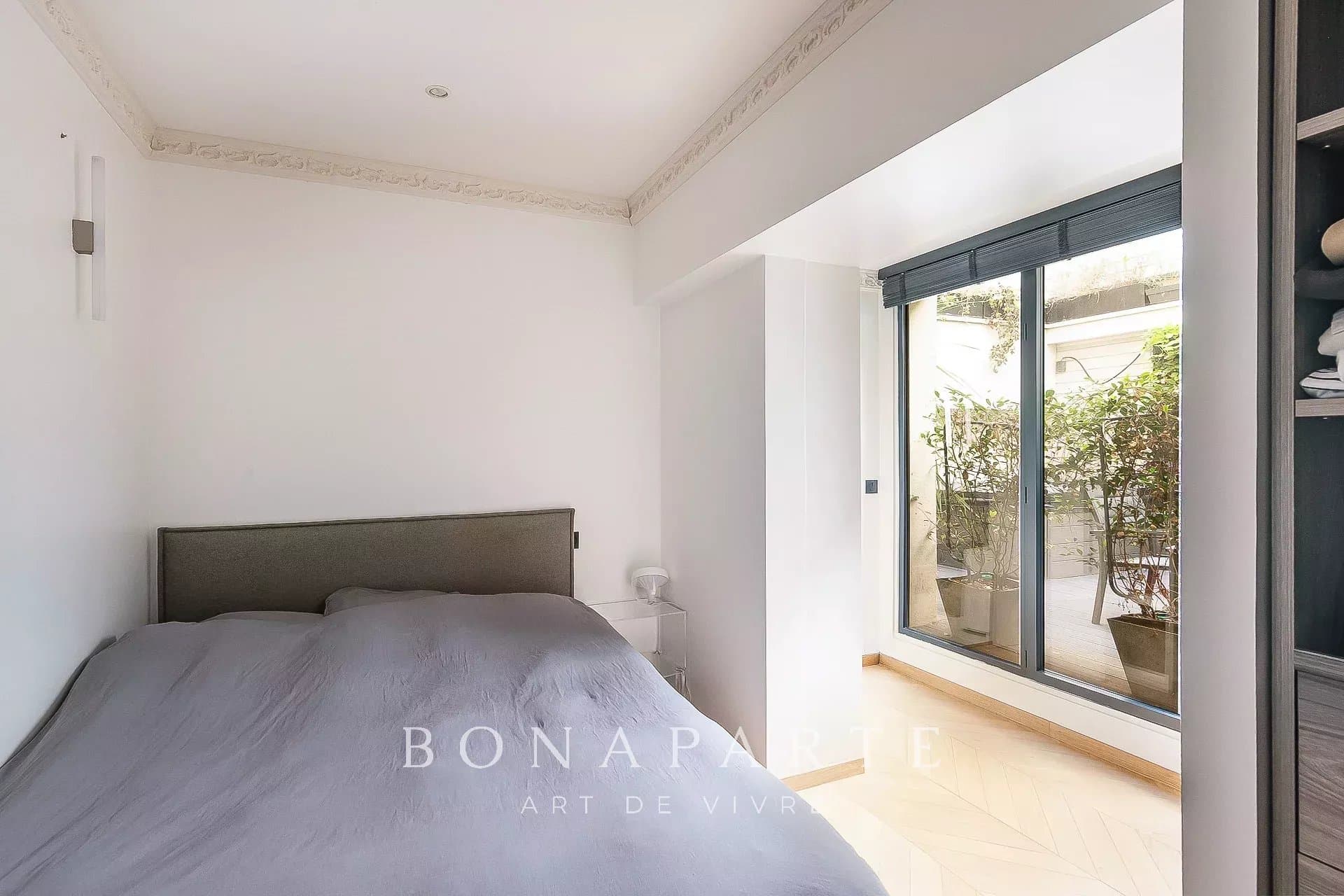PARIS 20 / GAMBETTA – APPARTEMENT AVEC TERRASSE PAYSAGÉE & JACUZZI – UNE VÉRITABLE SUITE À CIEL OUVERT - Photo 7