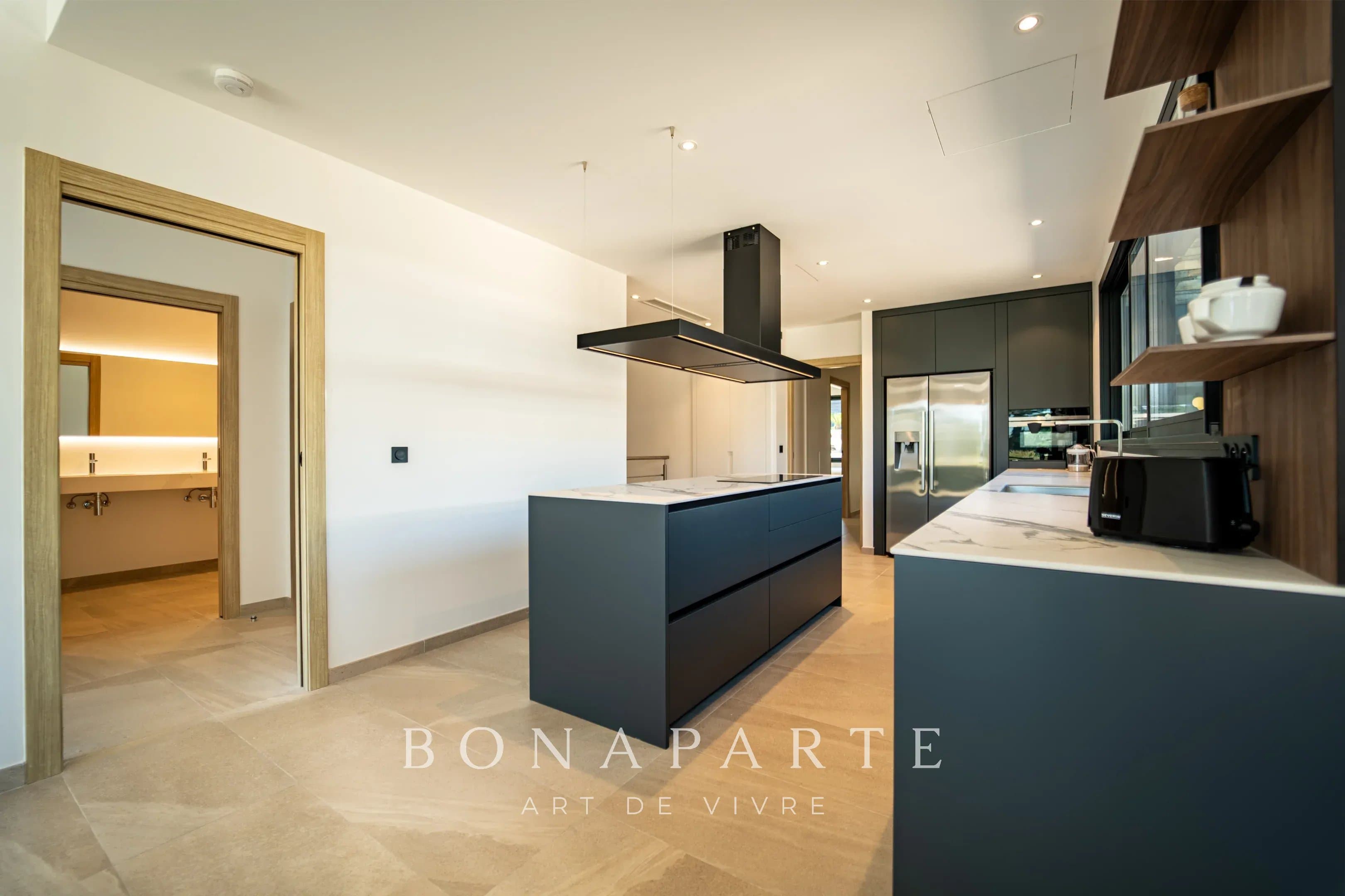 GASSIN - Superbe appartement contemporain avec piscine - Photo 8