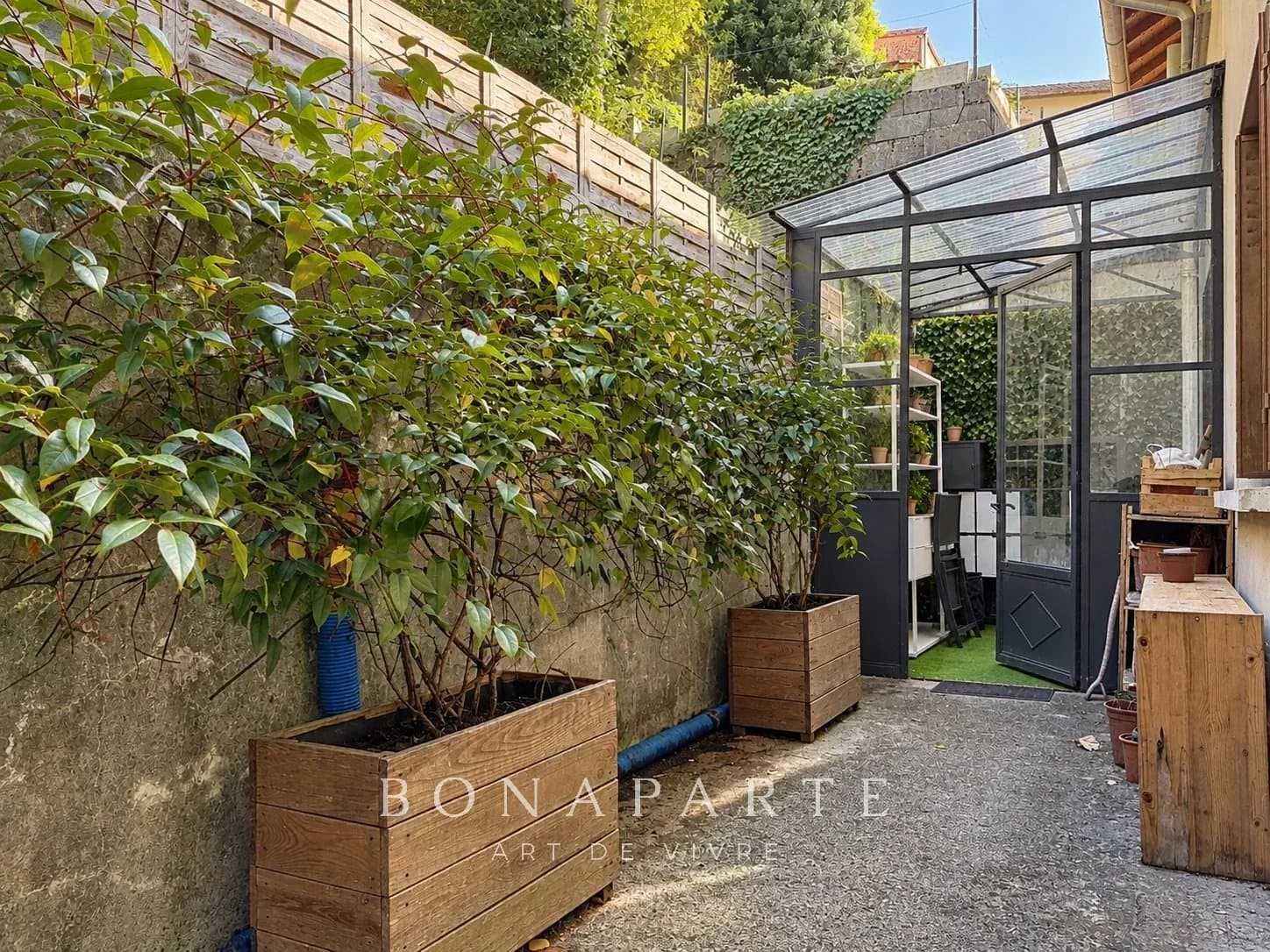 GEX CENTRE-VILLE – LE CHARME DE L’ANCIEN AVEC TERRASSE - Photo 7