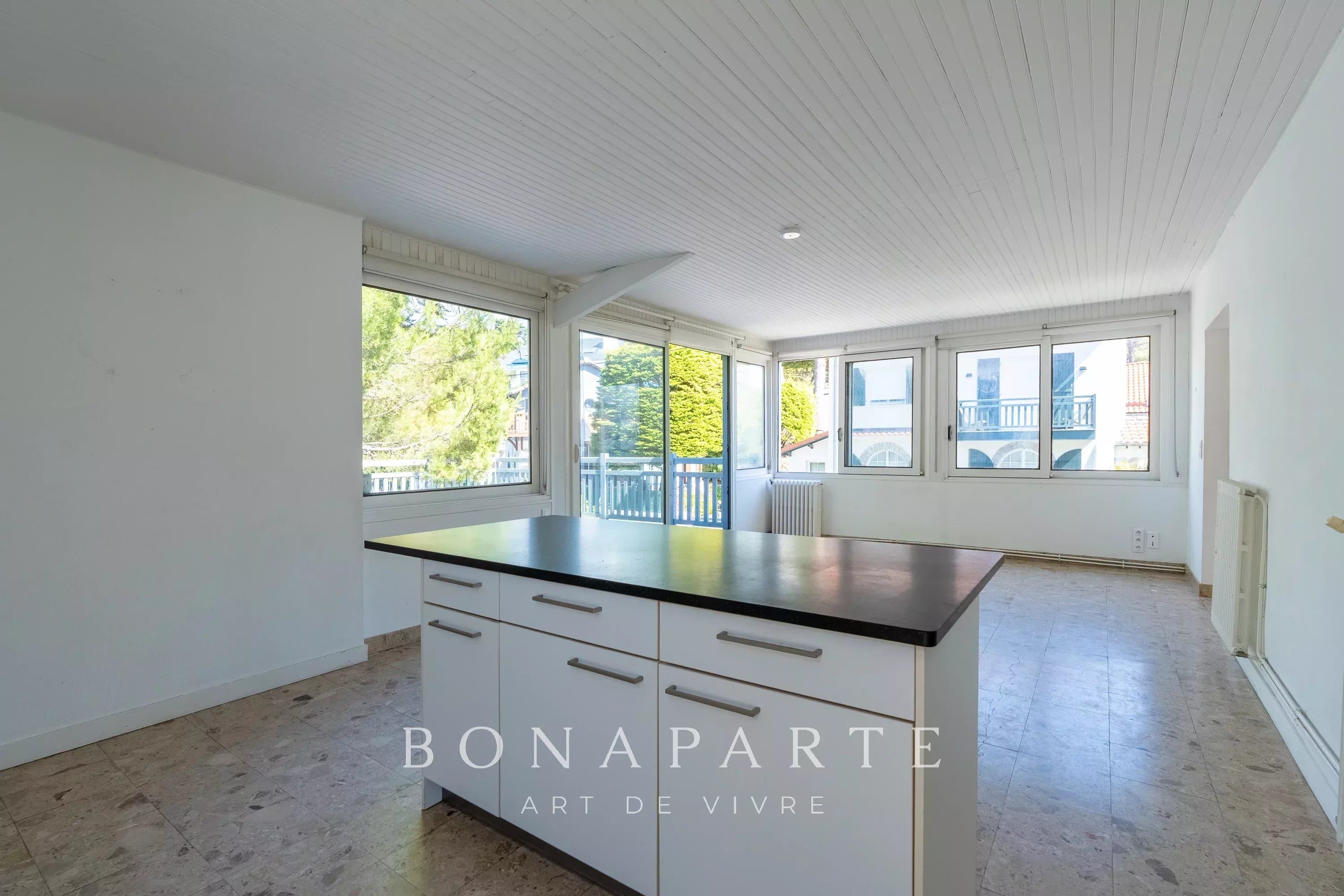 A 100M DE LA PLAGE / VILLA A RENOVER VUE MER - Photo 4