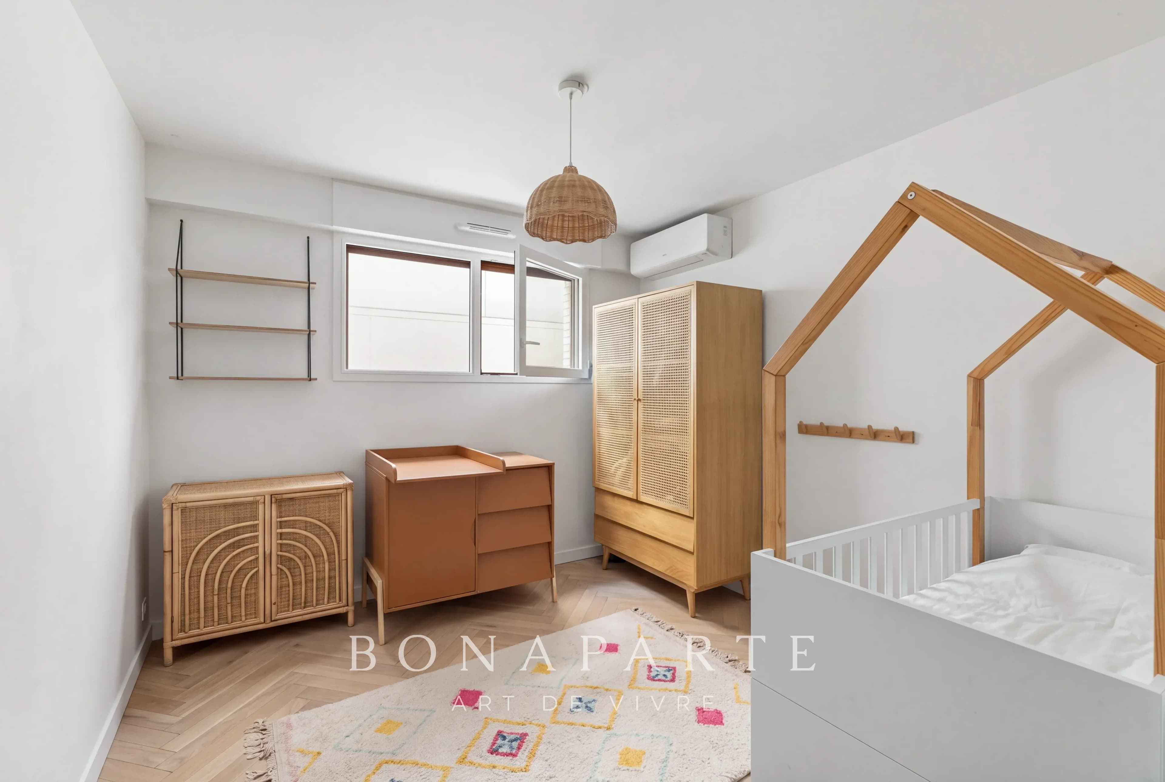 ISSY-LES-MOULINEAUX - APPARTEMENT FAMILIAL AVEC BALCON - Photo 9