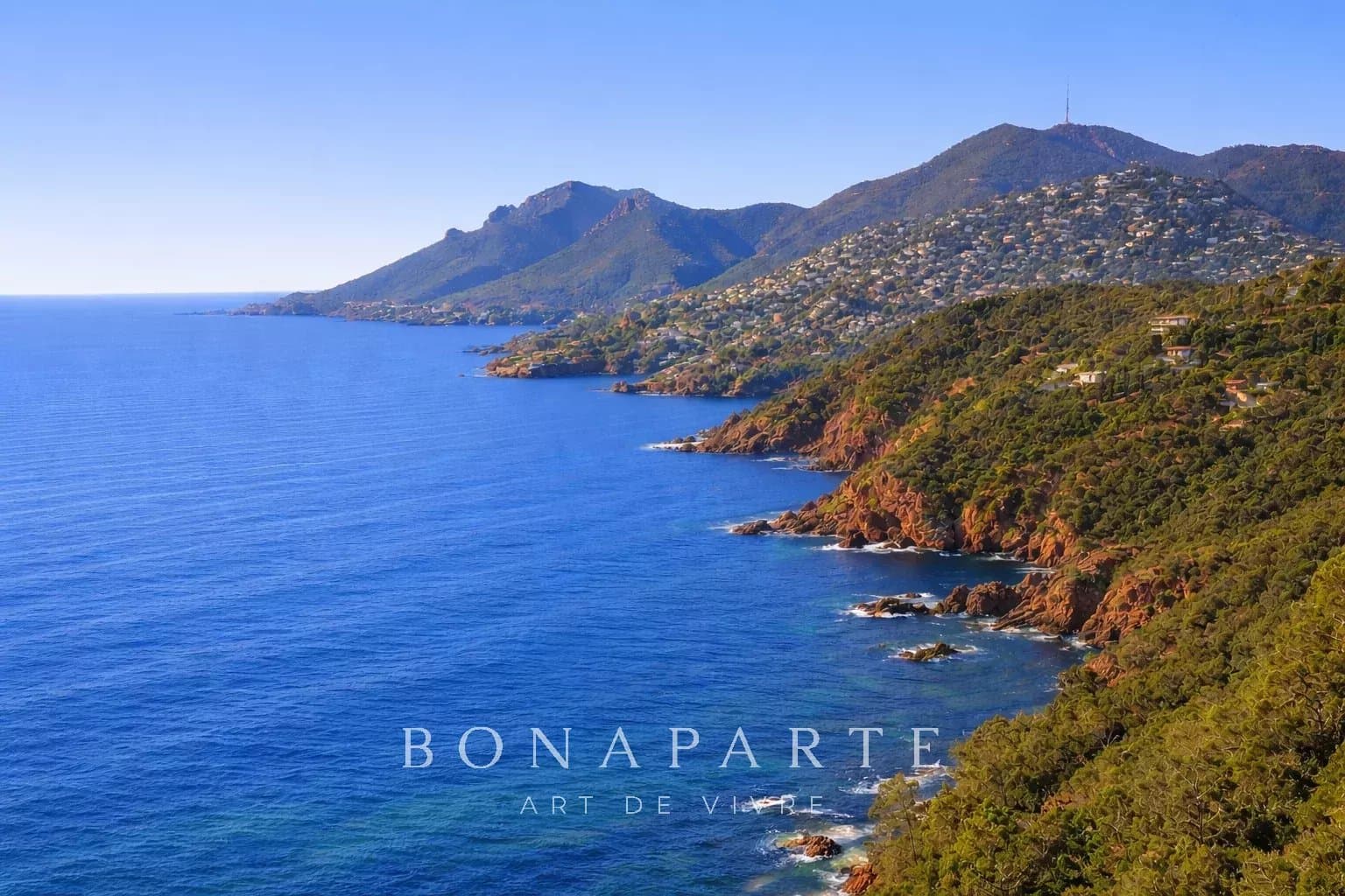 Théoule-sur-Mer – Emplacement emblématique, vue mer panoramique, projet architectural d’exception