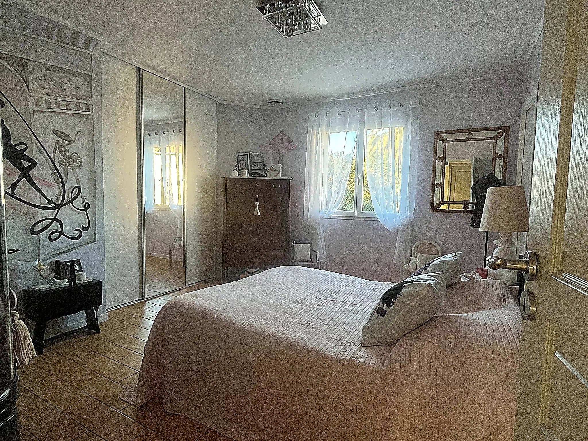 Agde – Villa contemporaine 230 m² – 4 chambres dont 2 suites – Piscine – Garage double - Photo 7