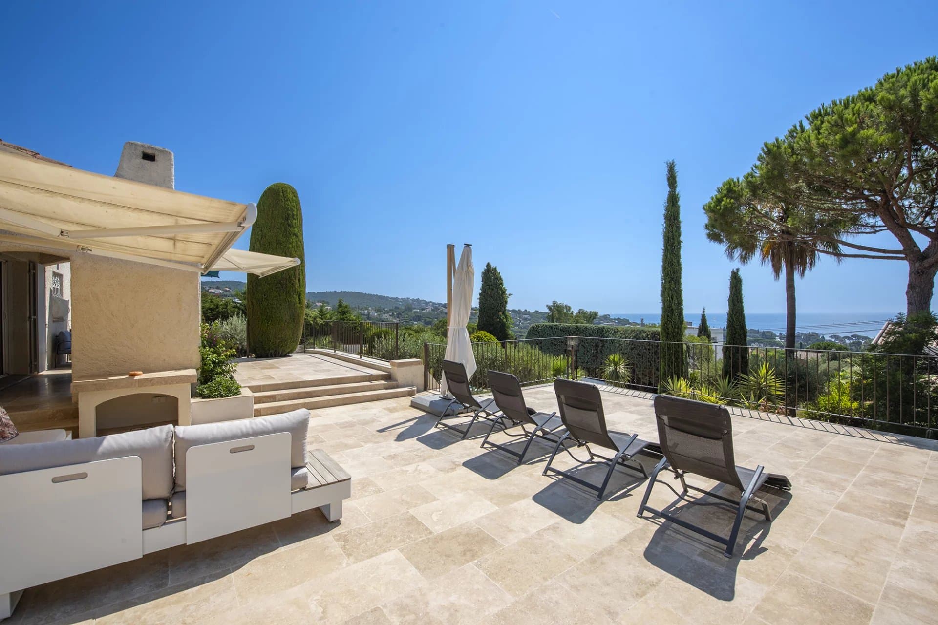 Belle villa provençale vue mer de 193m², avec 5 chambres et piscine - Photo 4