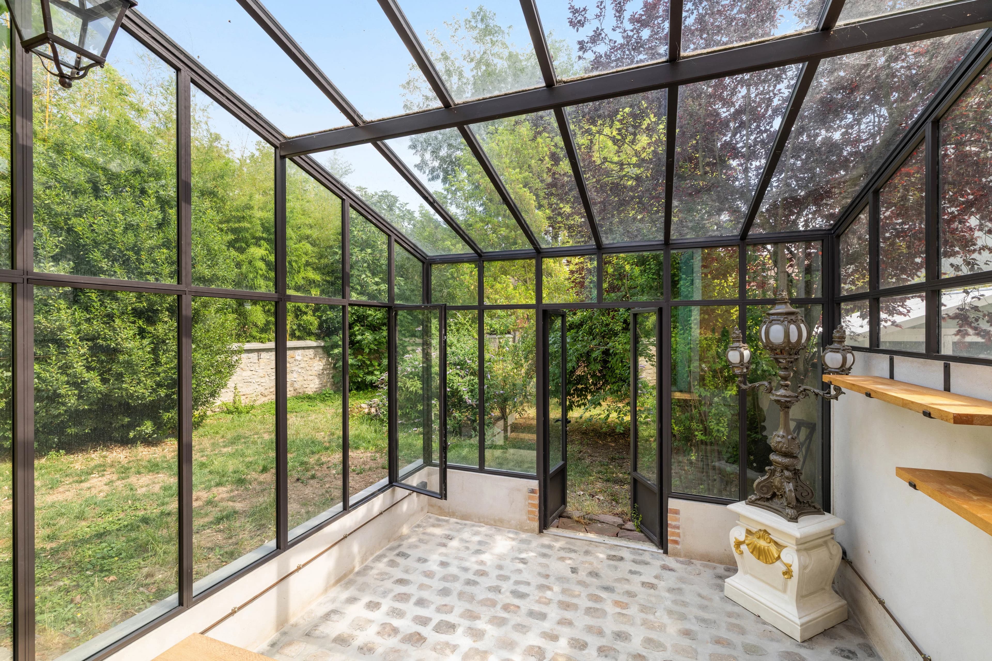 Meulière de charme familiale sur terrain constructible - Photo 3