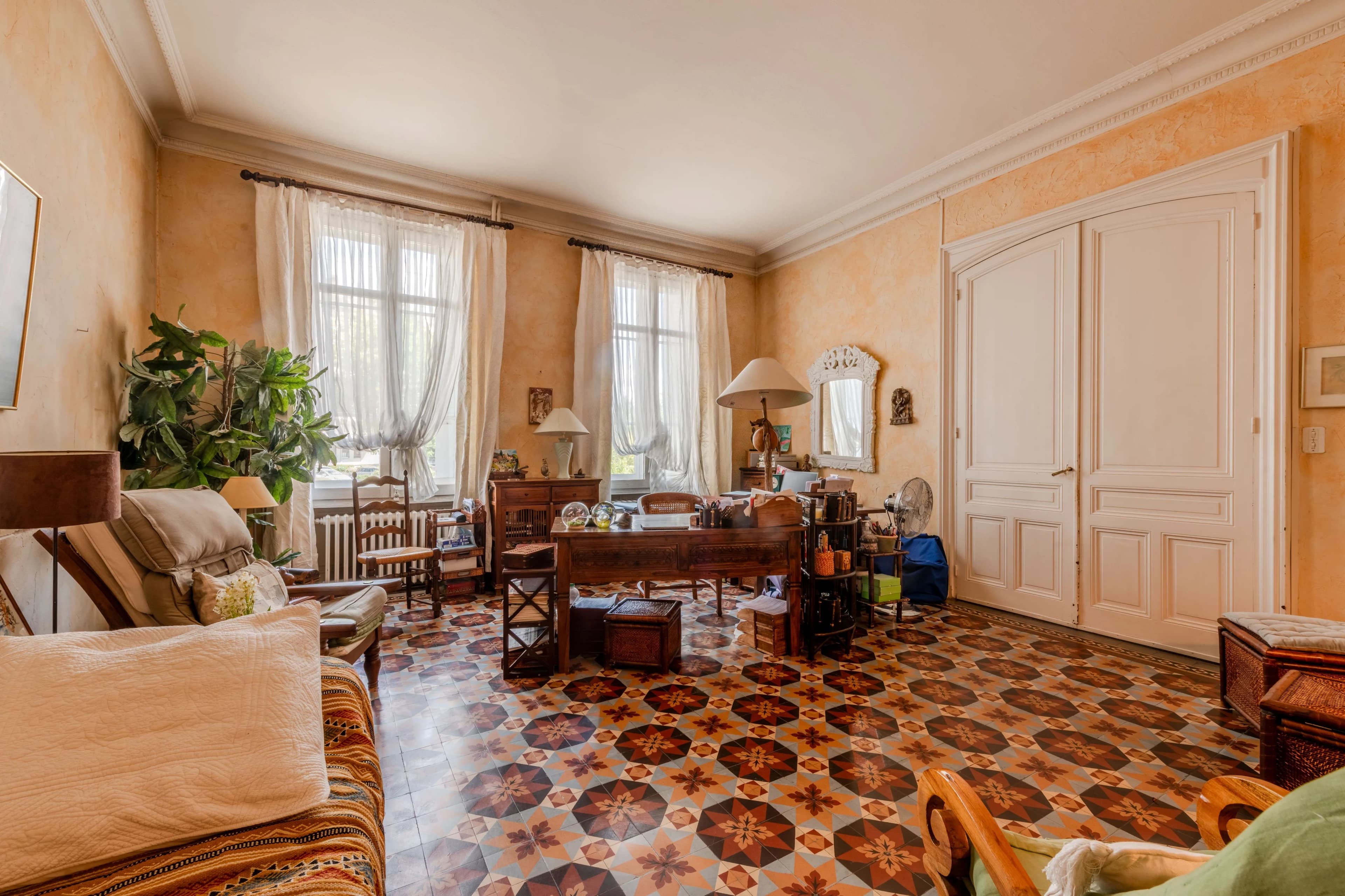 ÉLÉGANTE MAISON BOURGEOISE AU CŒUR D'UN PARC PRIVÉ EN HYPERCENTRE DE ROANNE - Photo 9