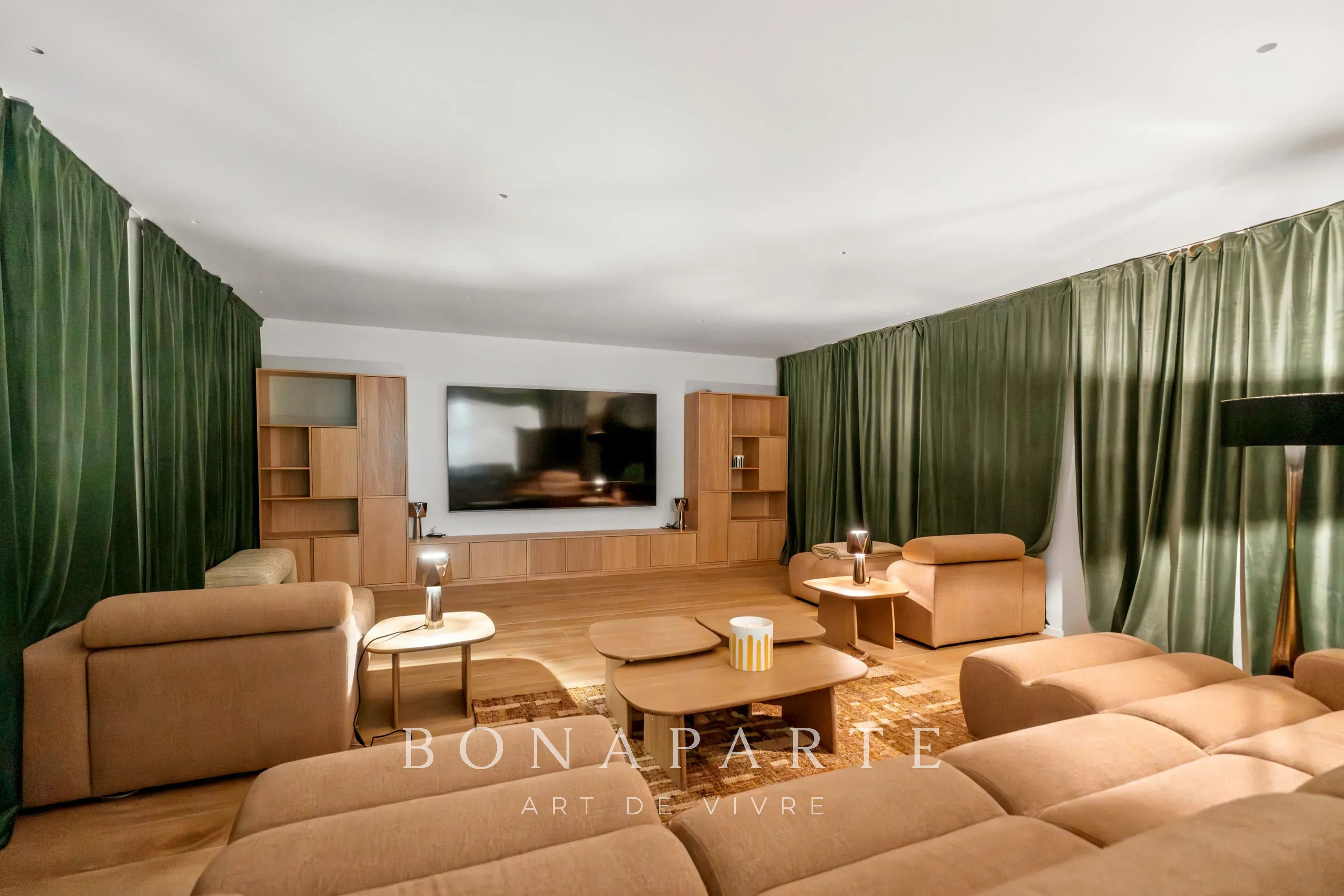 SAINT-TROPEZ – VILLA CONTEMPORAINE D’EXCEPTION - Photo 9