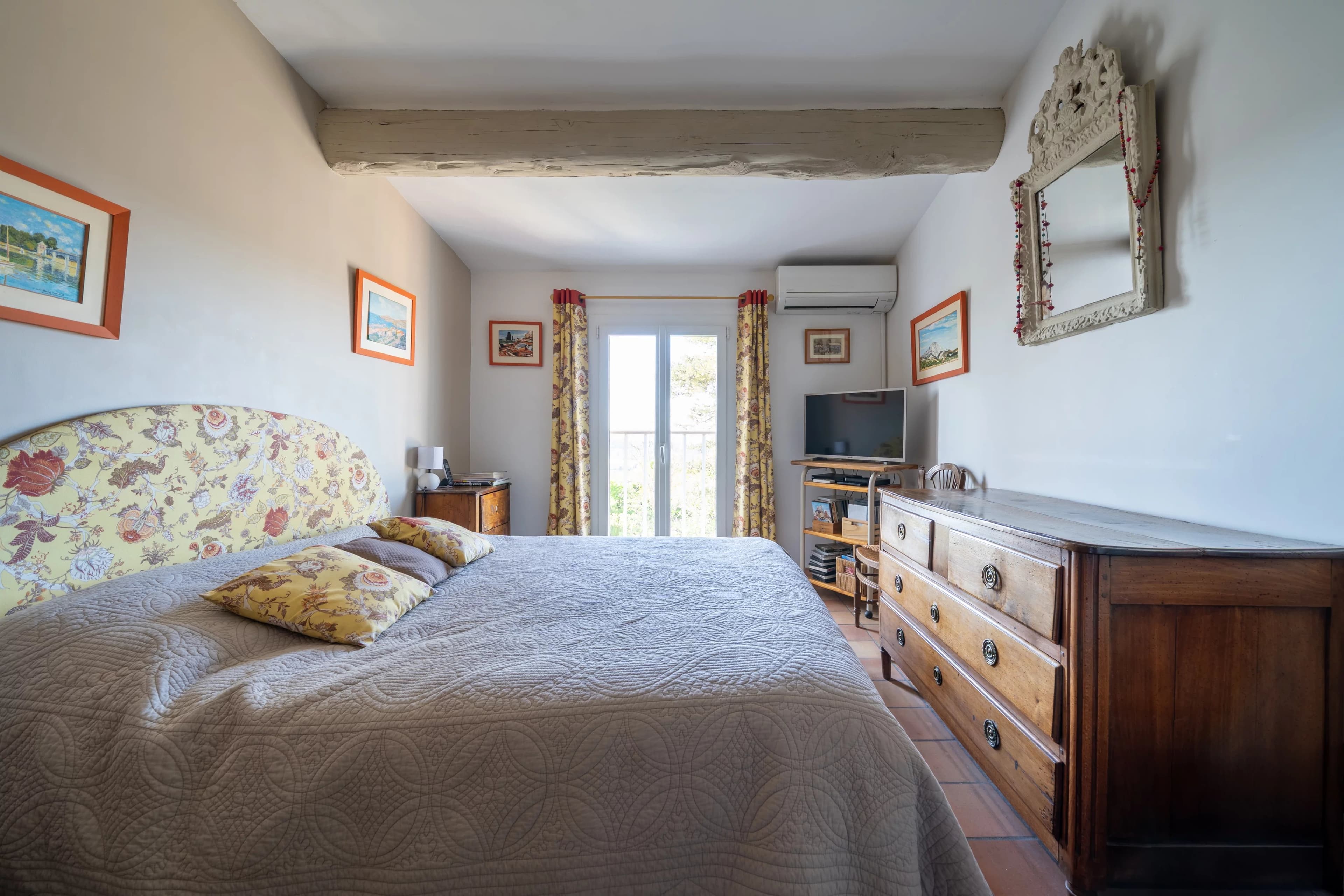 VENELLES-LE-HAUT – MAISON DE VILLAGE 137 m² – JARDIN & TERRASSES - Photo 8