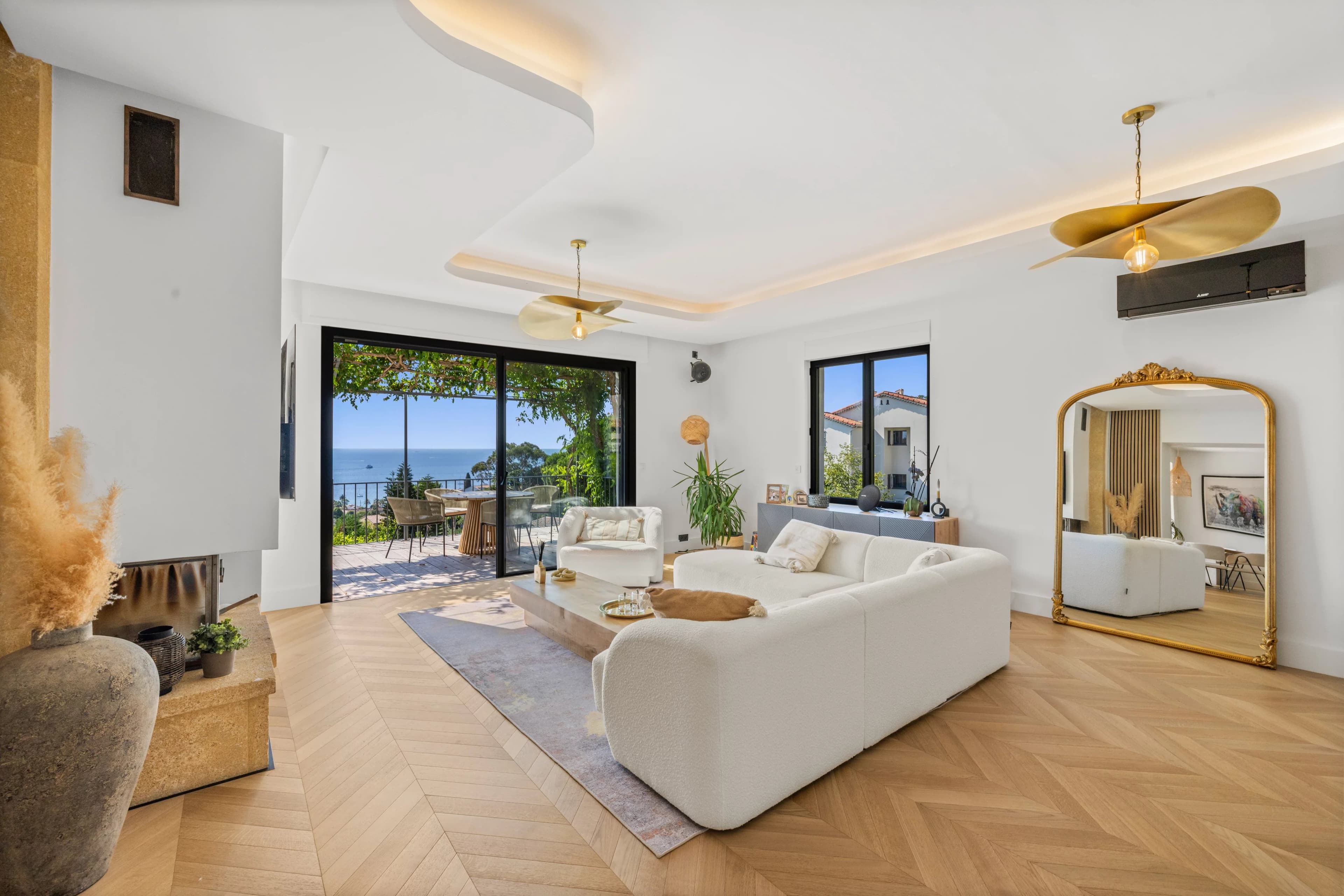 Aux portes de SUPER CANNES, élégante villa entiérement rénovée - vue mer panoramique - position dominante - Photo 6