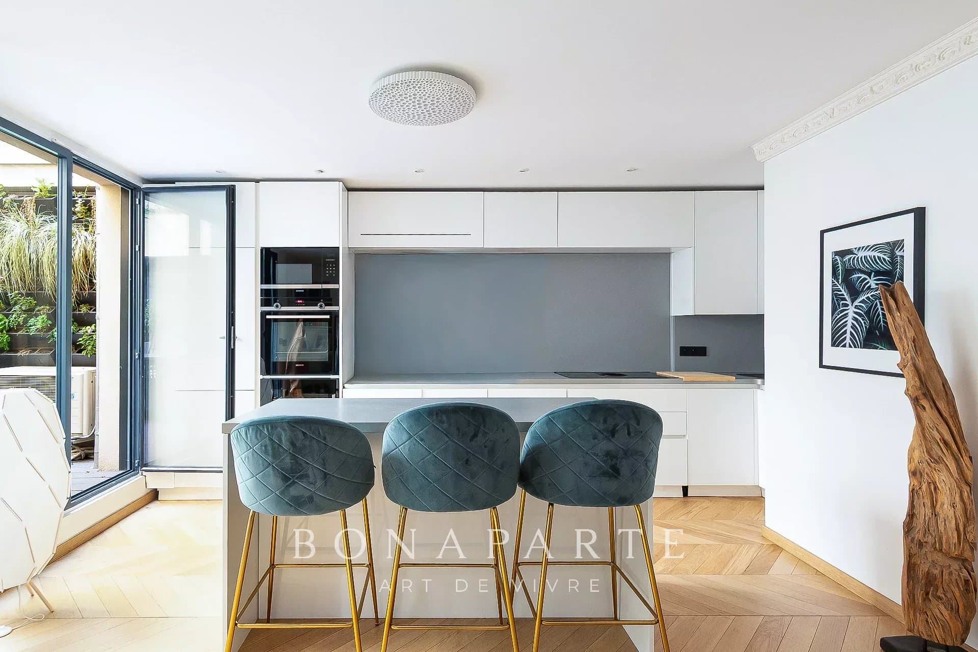 PARIS 20 / GAMBETTA – APPARTEMENT AVEC TERRASSE PAYSAGÉE & JACUZZI – UNE VÉRITABLE SUITE À CIEL OUVERT - Photo 4
