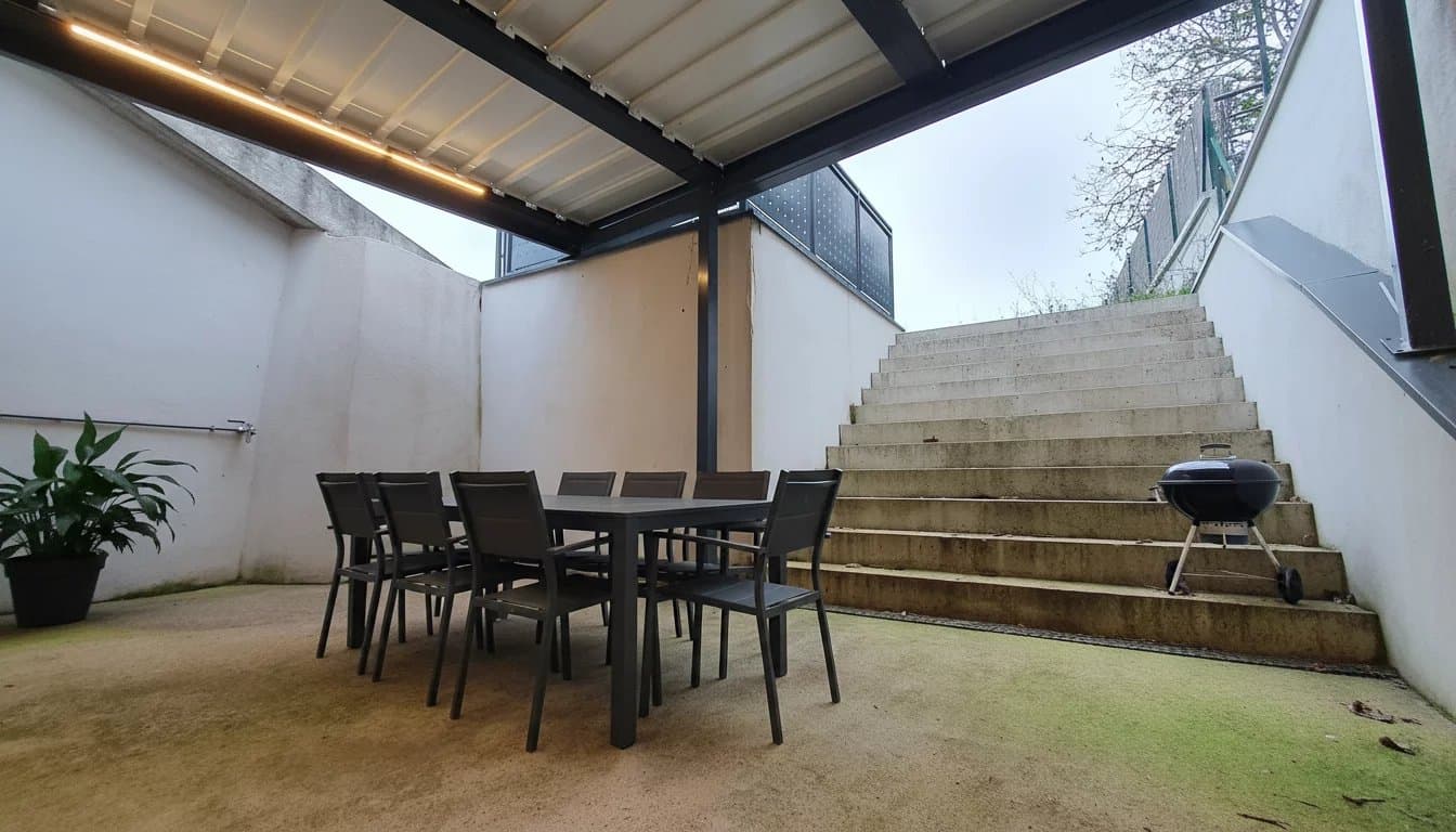 Jolie maison de bourg rénovée avec terrasse et grand jardin - Photo 9