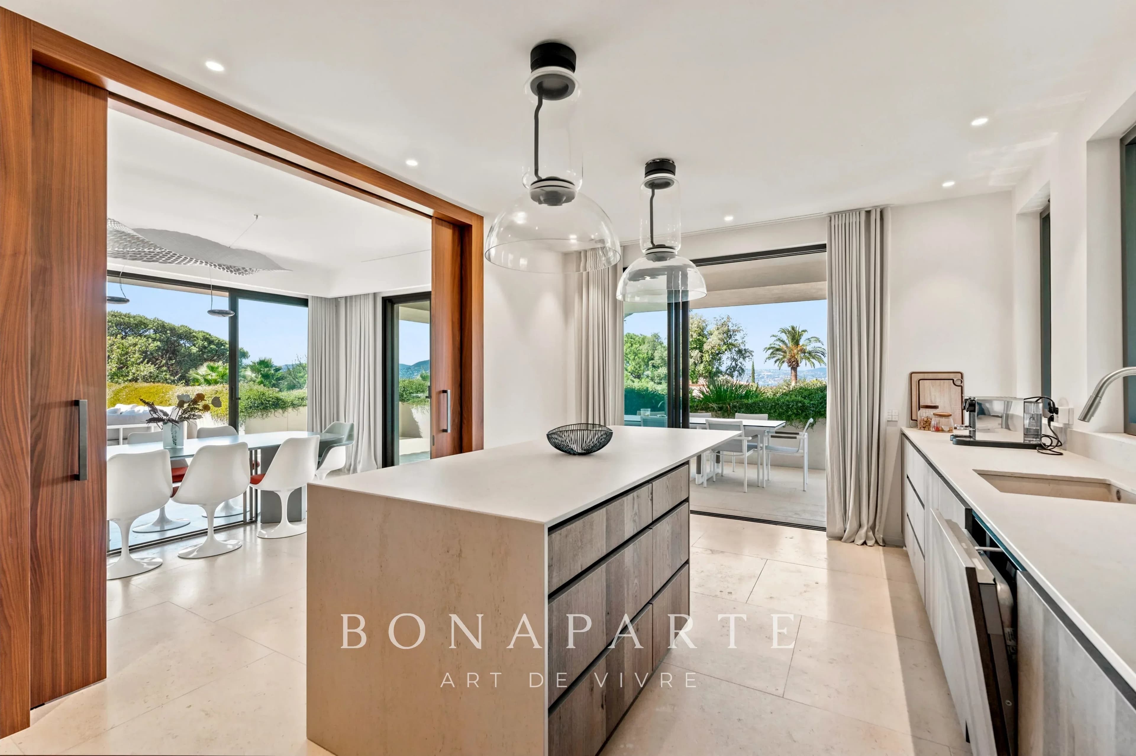 SAINT-TROPEZ – VILLA CONTEMPORAINE D’EXCEPTION - Photo 8