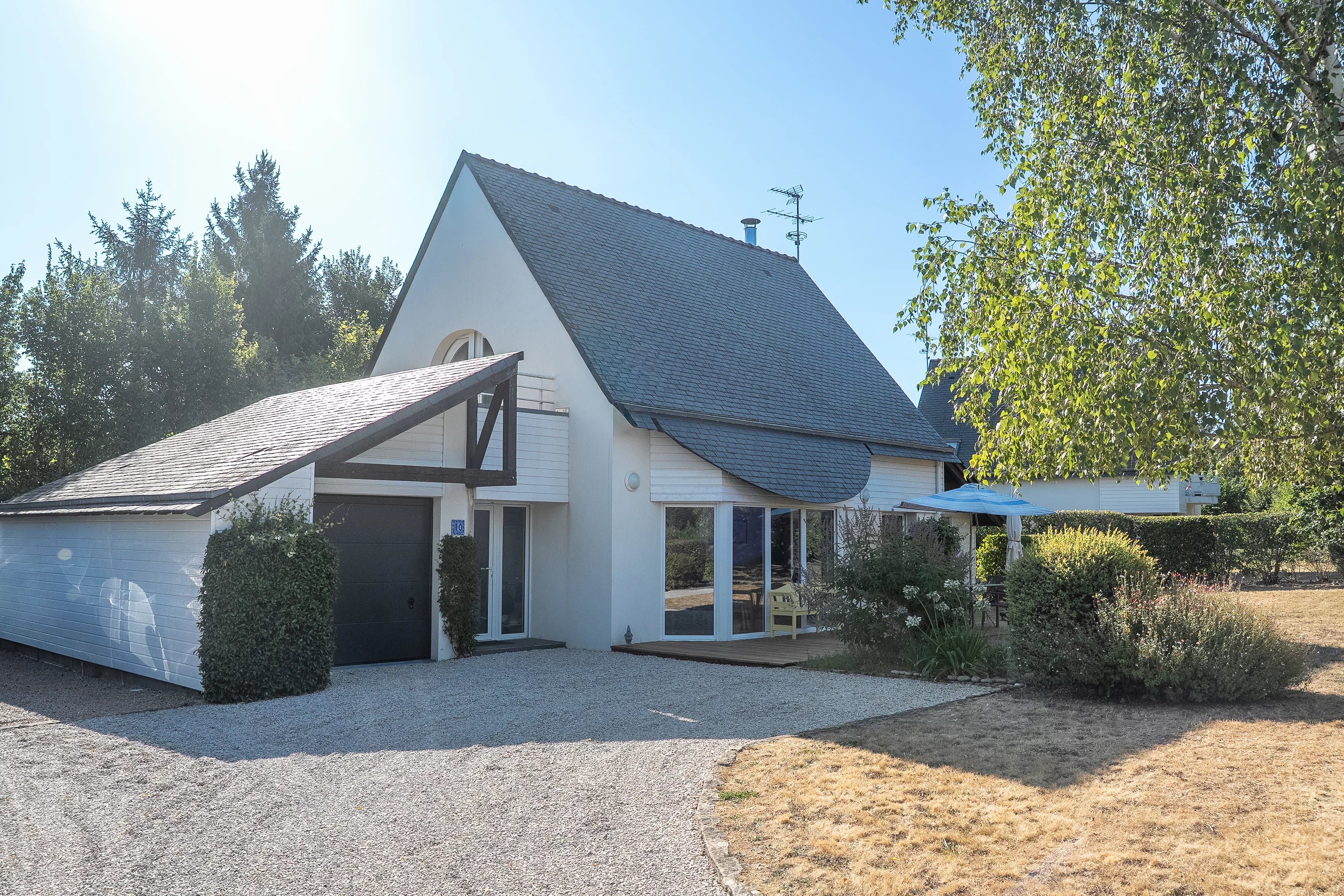 GOLFE DU MORBIHAN, LOCMARIAQUER : MAISON 4 CHAMBRES, JARDIN PAYSAGÉ DE 975 M², LE GOLFE À 300 M À PIED - Photo 3