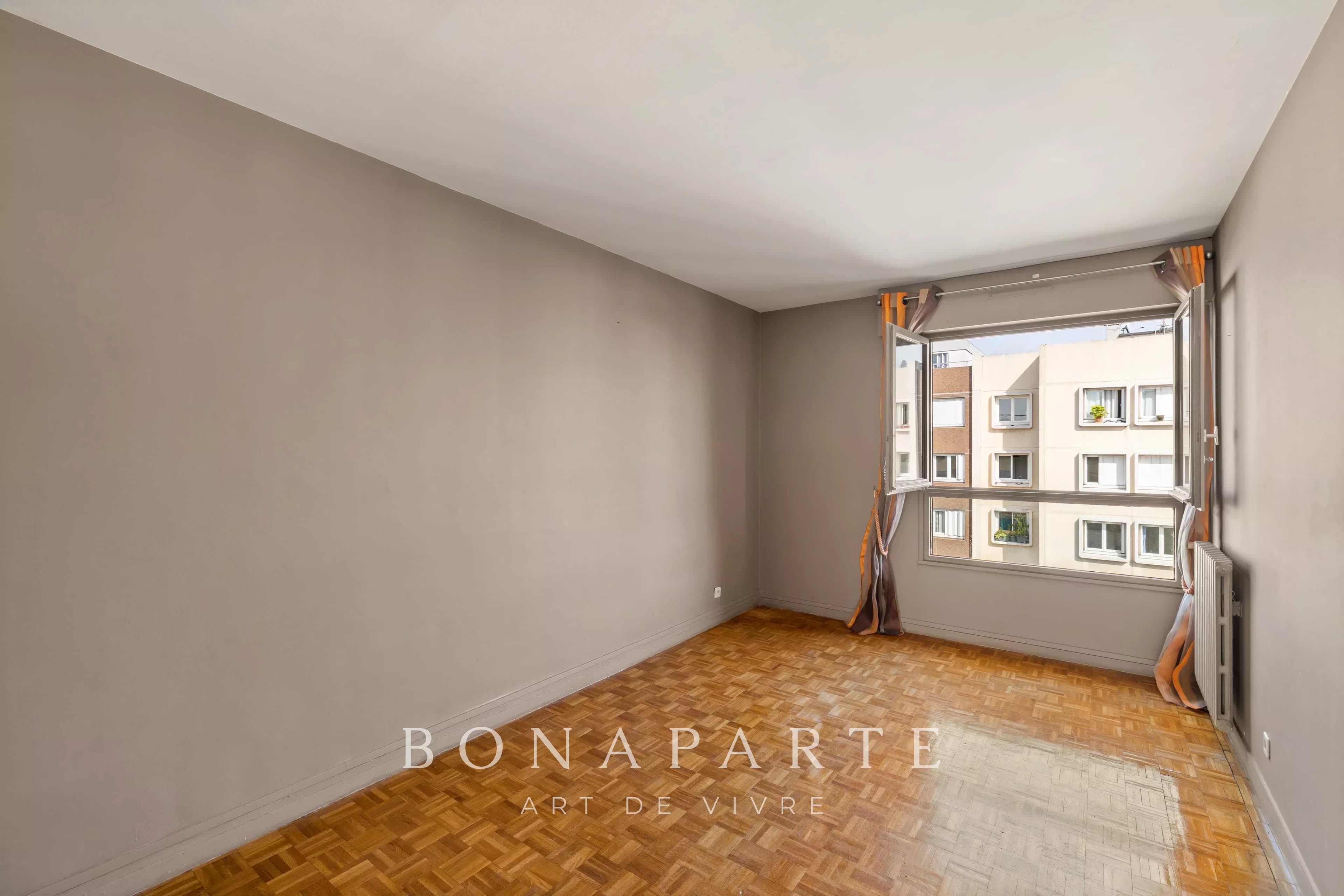 SOUS OFFRE : PARIS XIXe – BELLEVILLE – DERNIER ÉTAGE - ROOFTOP DE 92 M² AVEC TERRASSE DE 68 M² - Photo 9