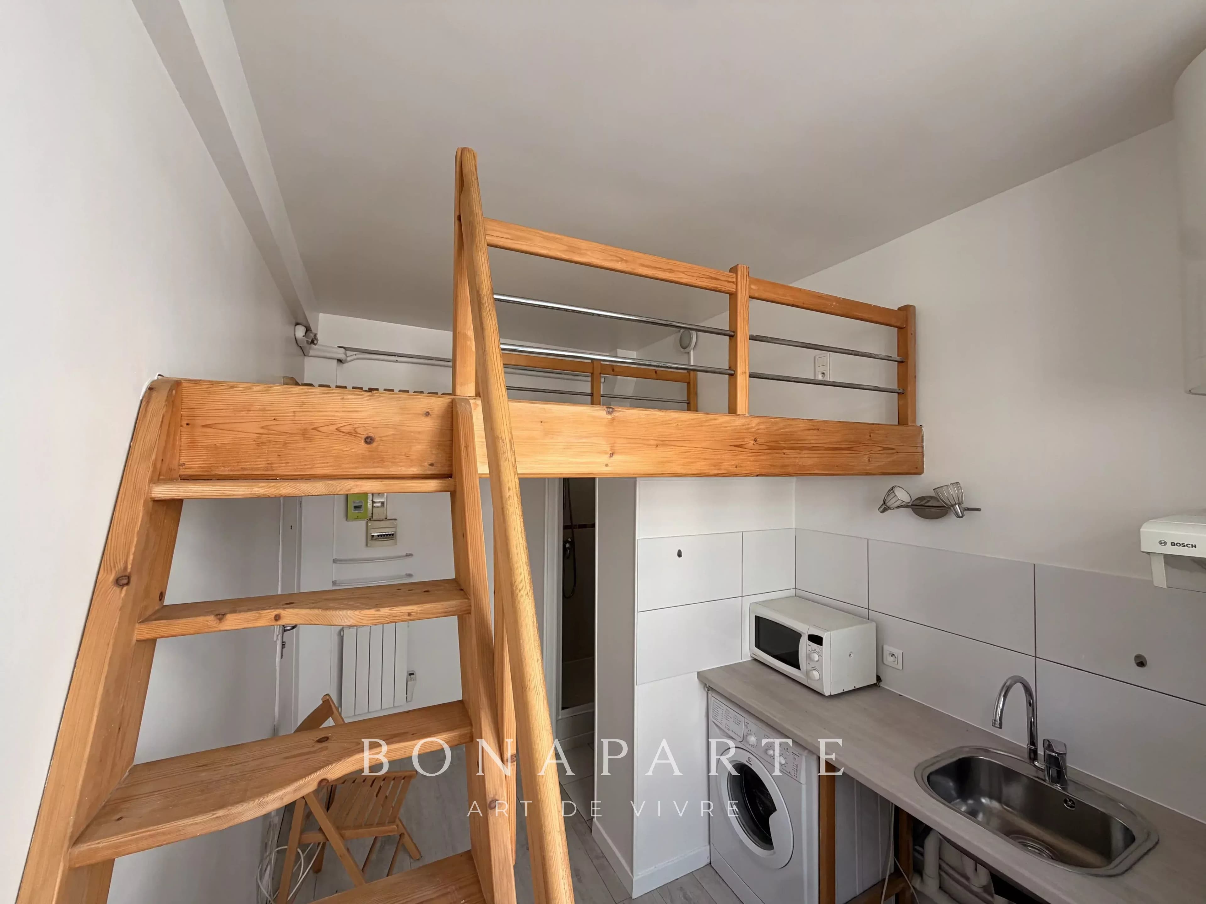 PARIS 2ᵉ — STUDIO CŒUR DU QUARTIER MONTORGUEIL/BONNE NOUVELLE - Photo 6