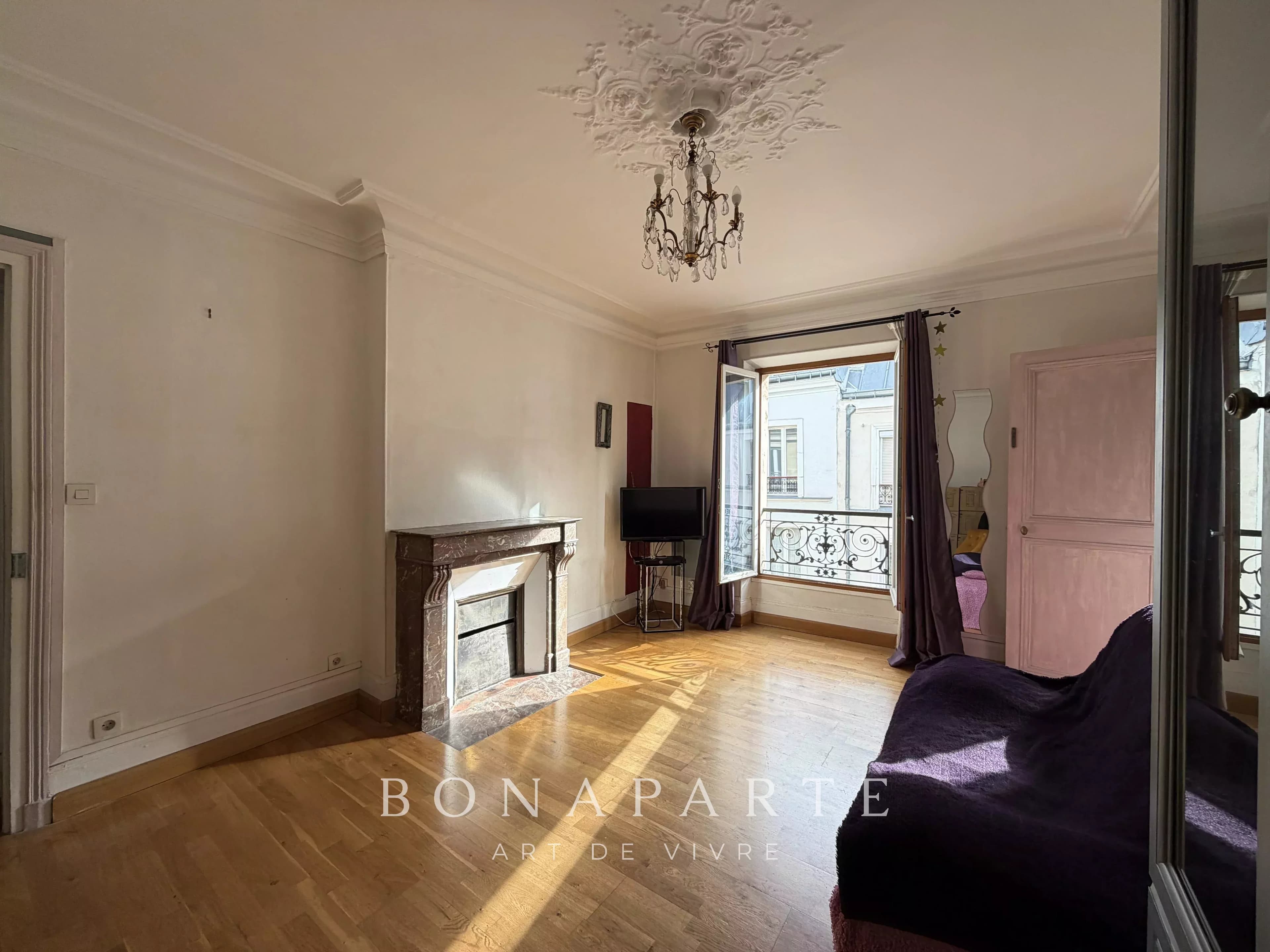 PARIS 18th - 2/3 rooms ABBESSES
