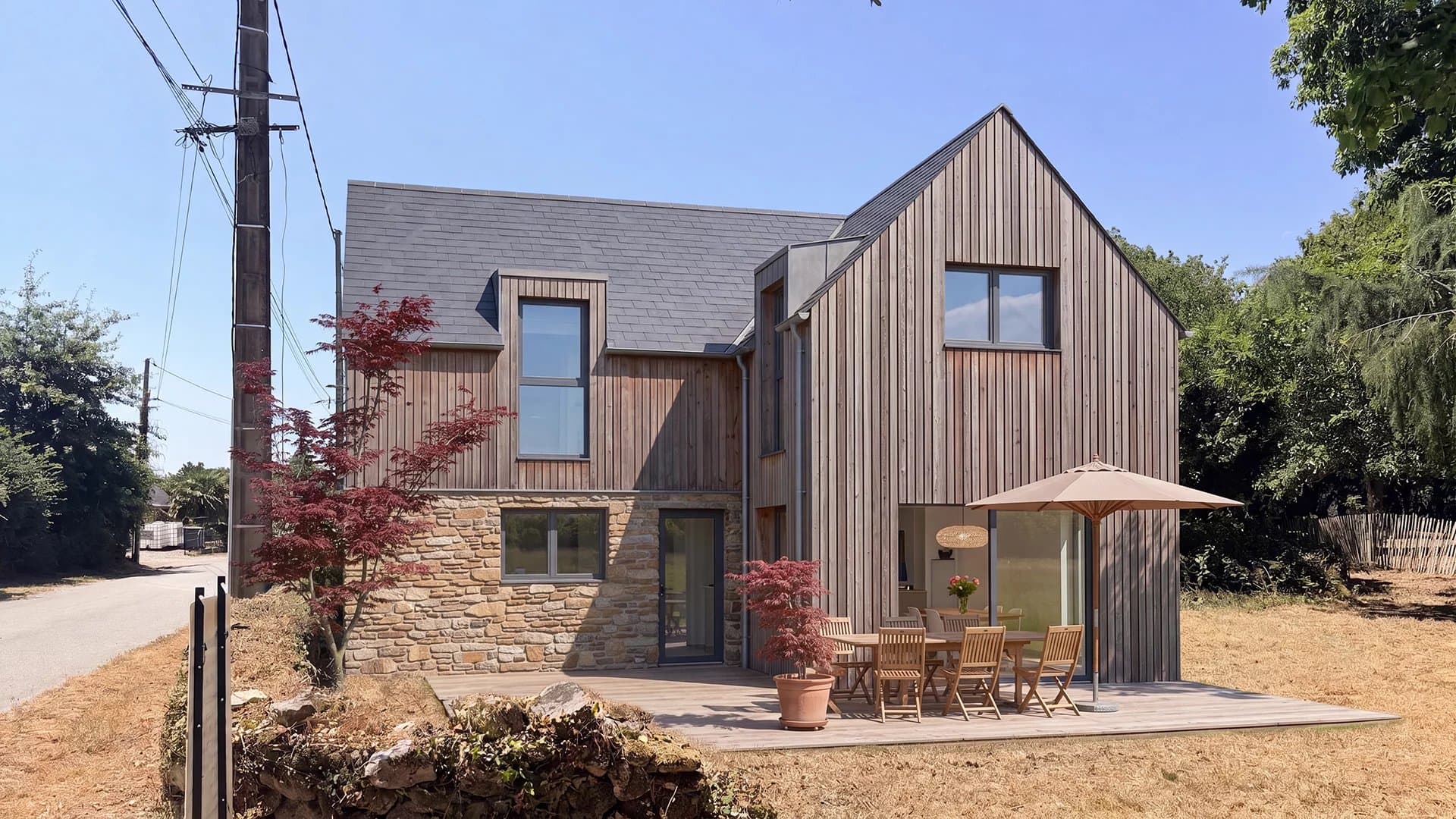 PLUNERET - MAISON NEUVE VEFA T4 À - ANCIENNE GRANGE RÉHABILITÉE, 79 M² HABITABLES SUR 587 M² DE TERRAIN, LIVRAISON JUIN 2027