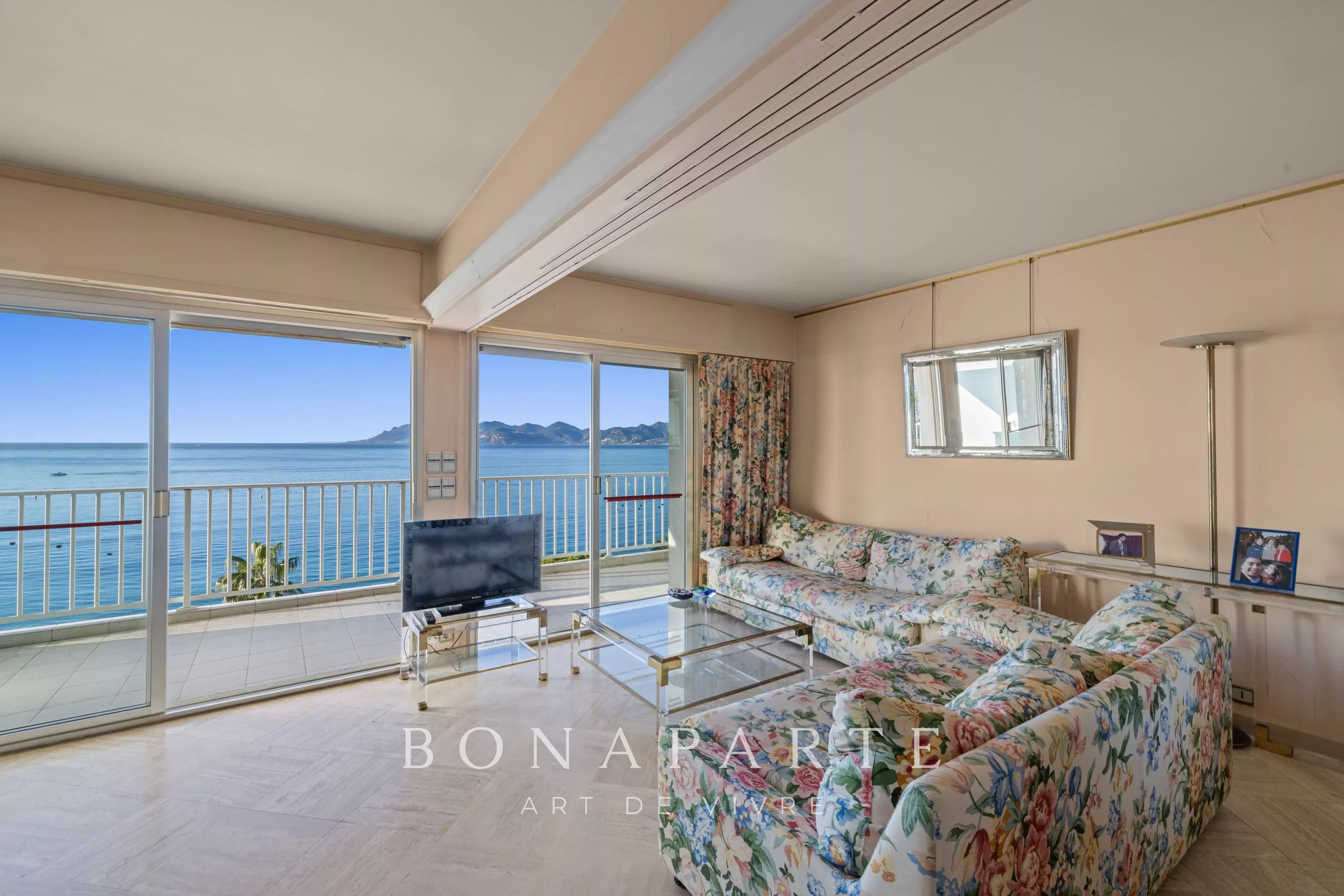 CANNES / CROISETTE - T2 - VUE MER PANORAMIQUE - Photo 4