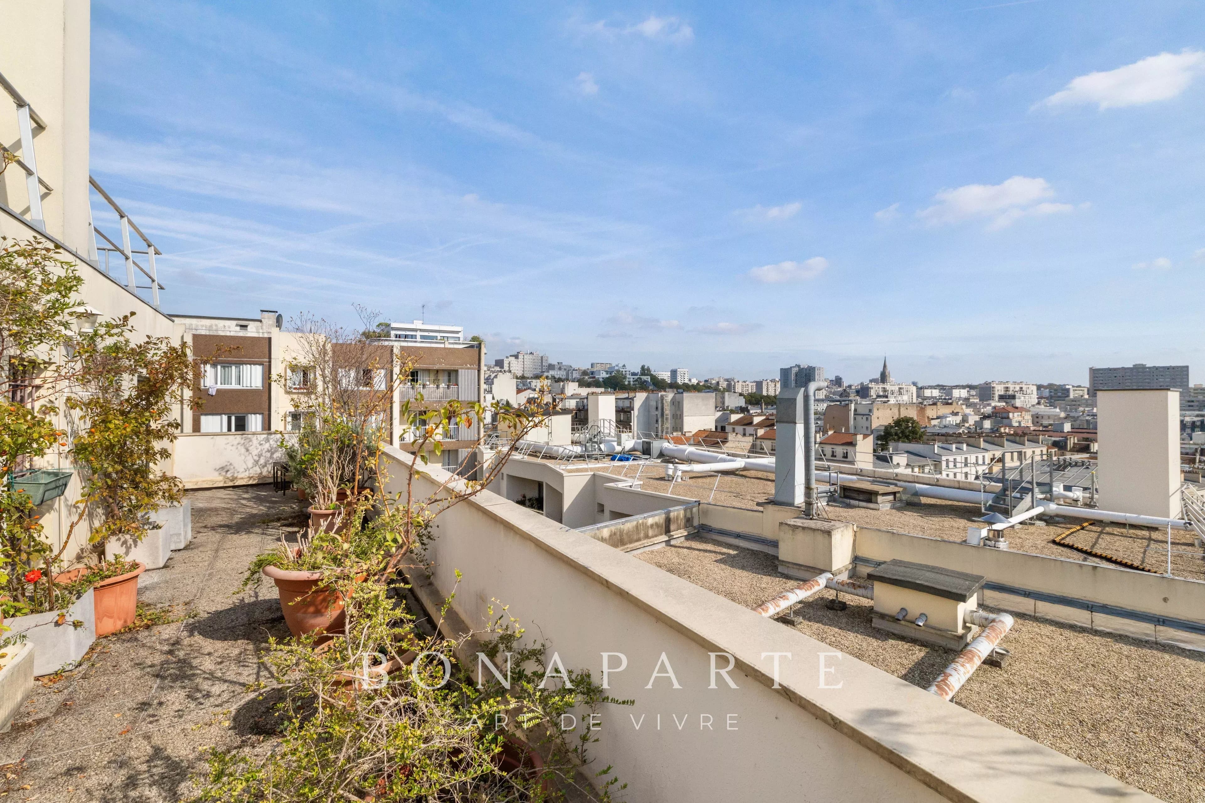 SOUS OFFRE : PARIS XIXe – BELLEVILLE – DERNIER ÉTAGE - ROOFTOP DE 92 M² AVEC TERRASSE DE 68 M² - Photo 7