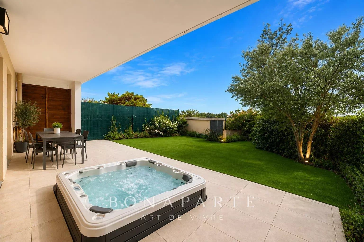 AIX-EN-PROVENCE - Appartement 3 pièces avec terrasse, jardin et double garage - Photo 3